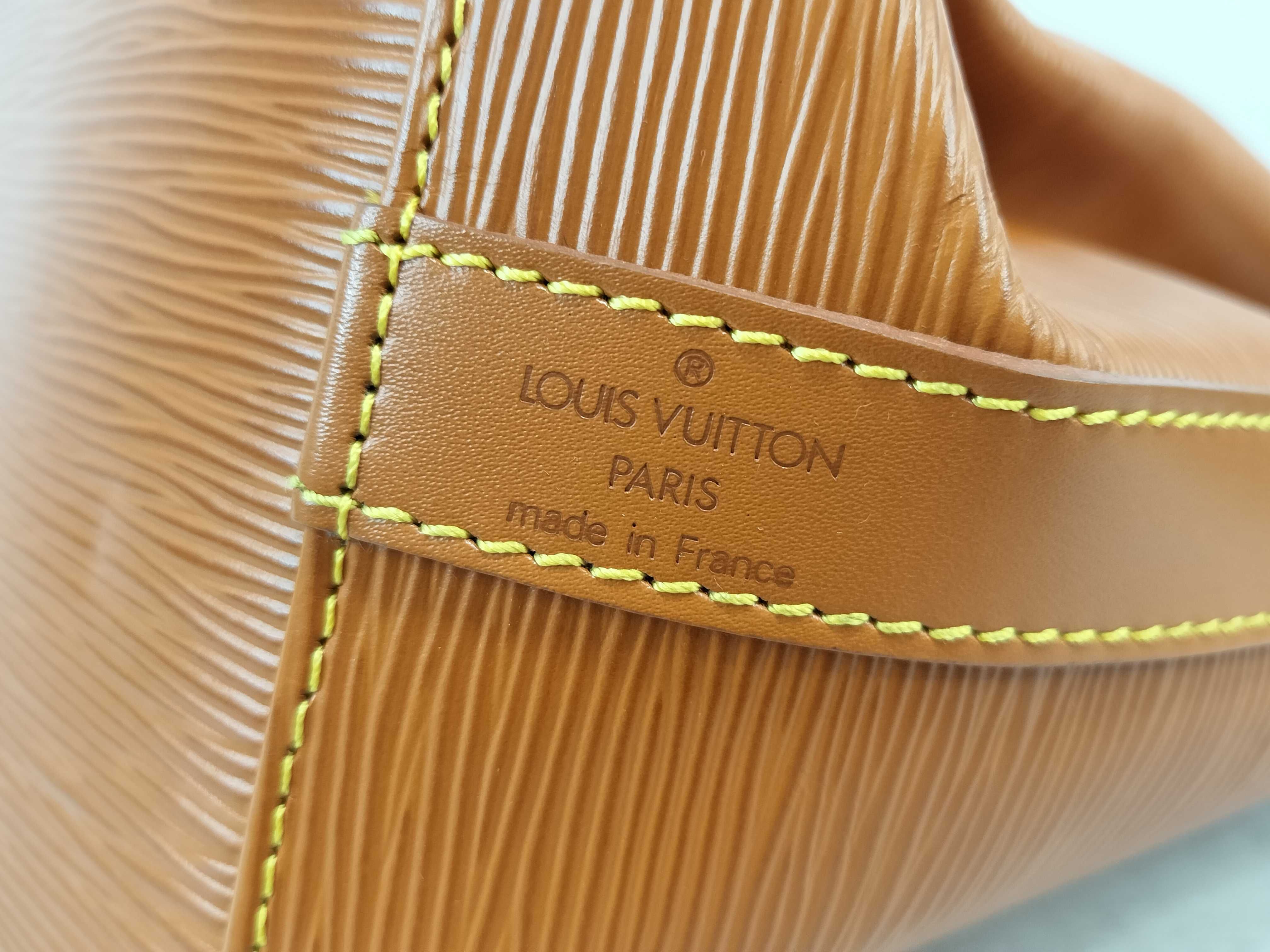 Epi Leather Petit Noé AR1924 Shoulder Bag — view 10