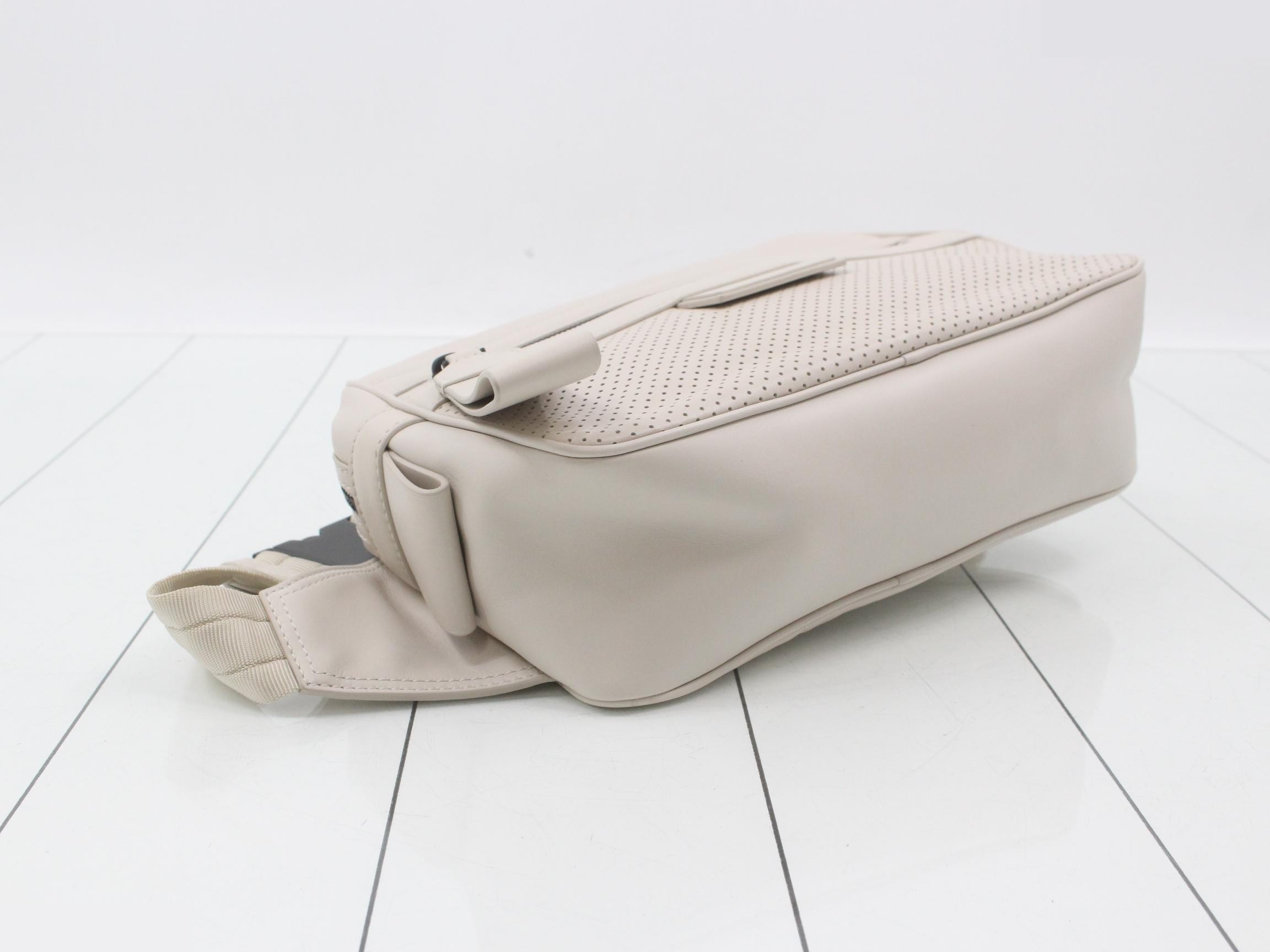 Body bag — view 5