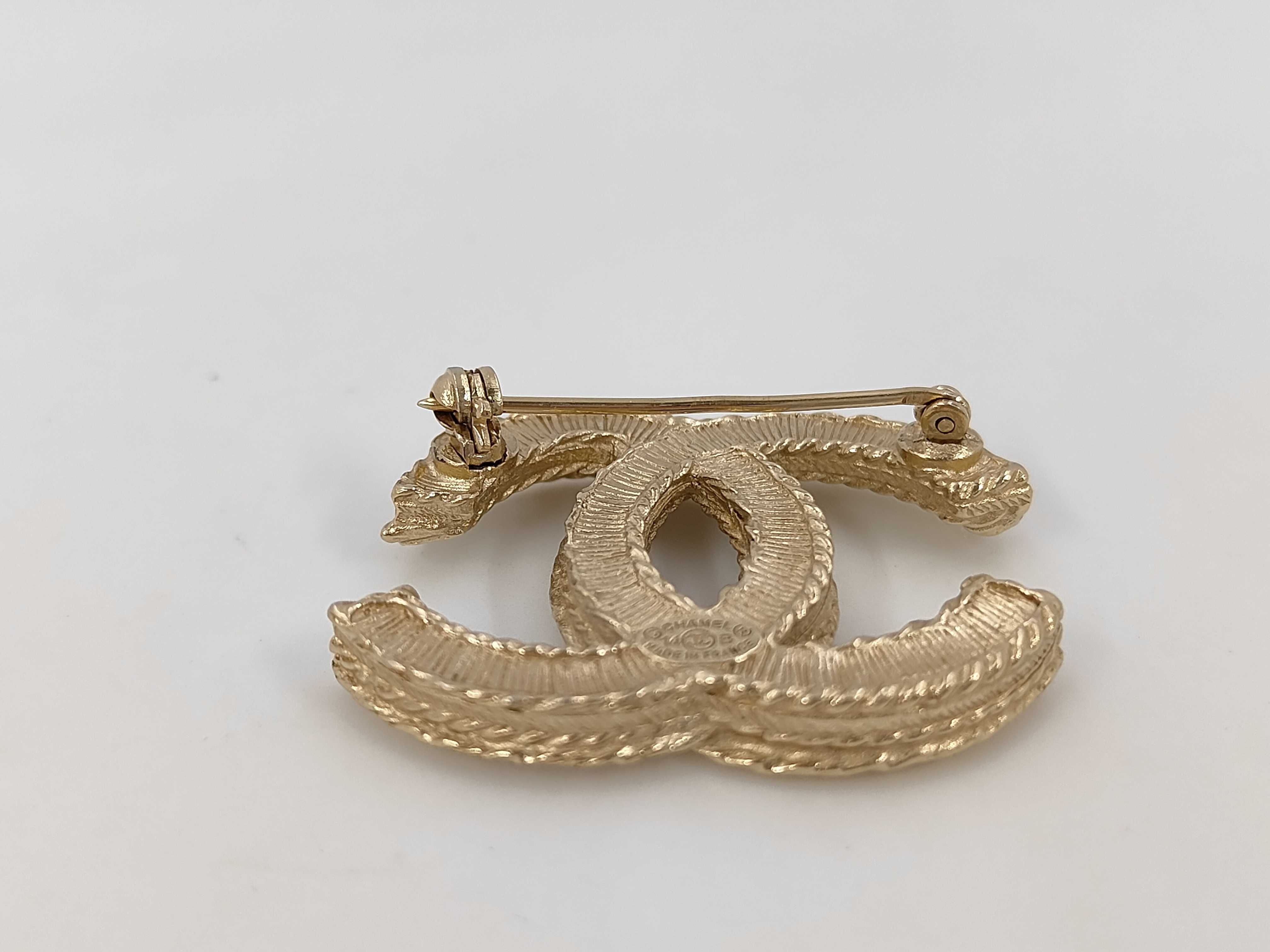 Pearl Gold Brooch — view 4