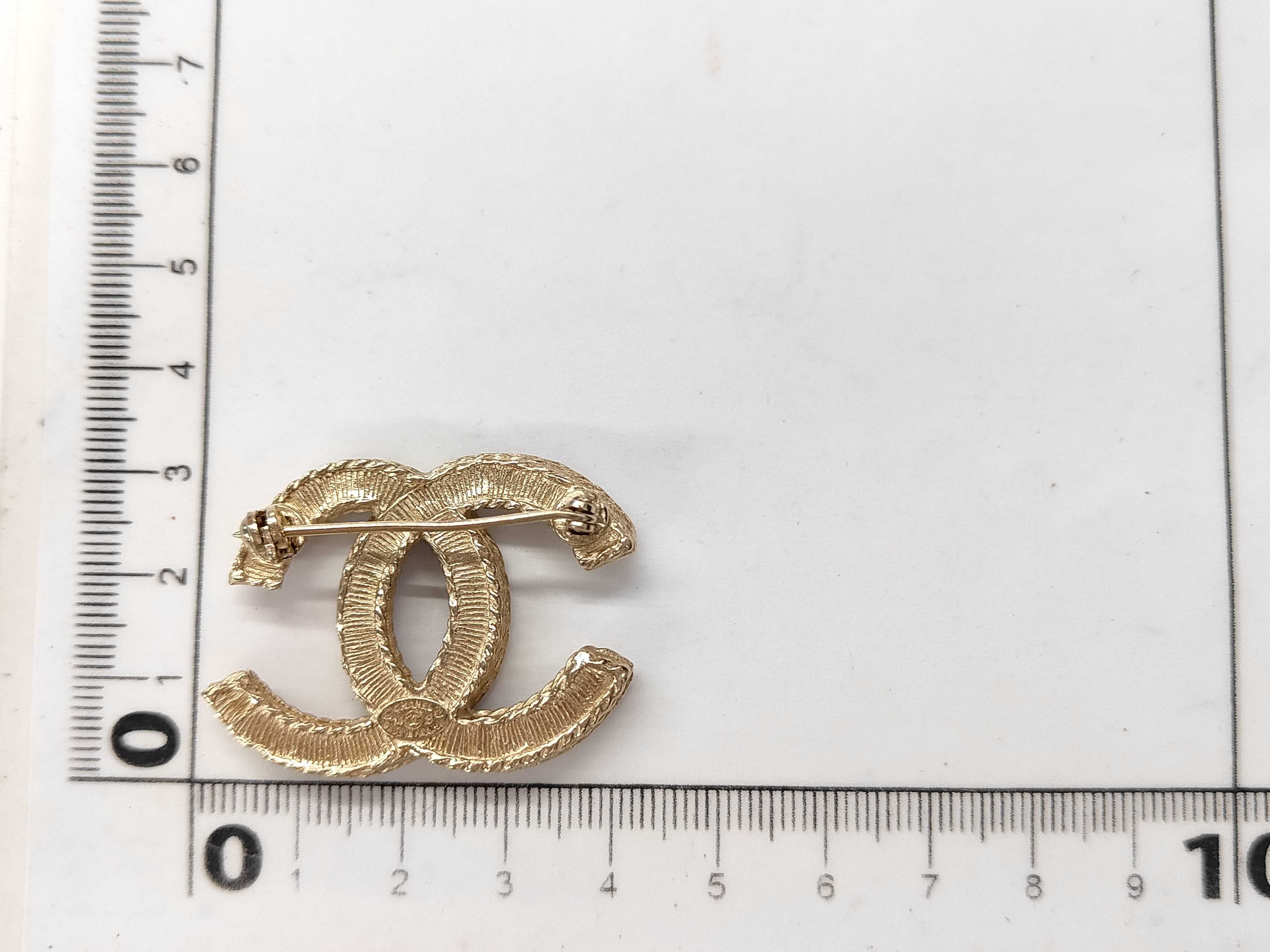 Pearl Gold Brooch — view 6