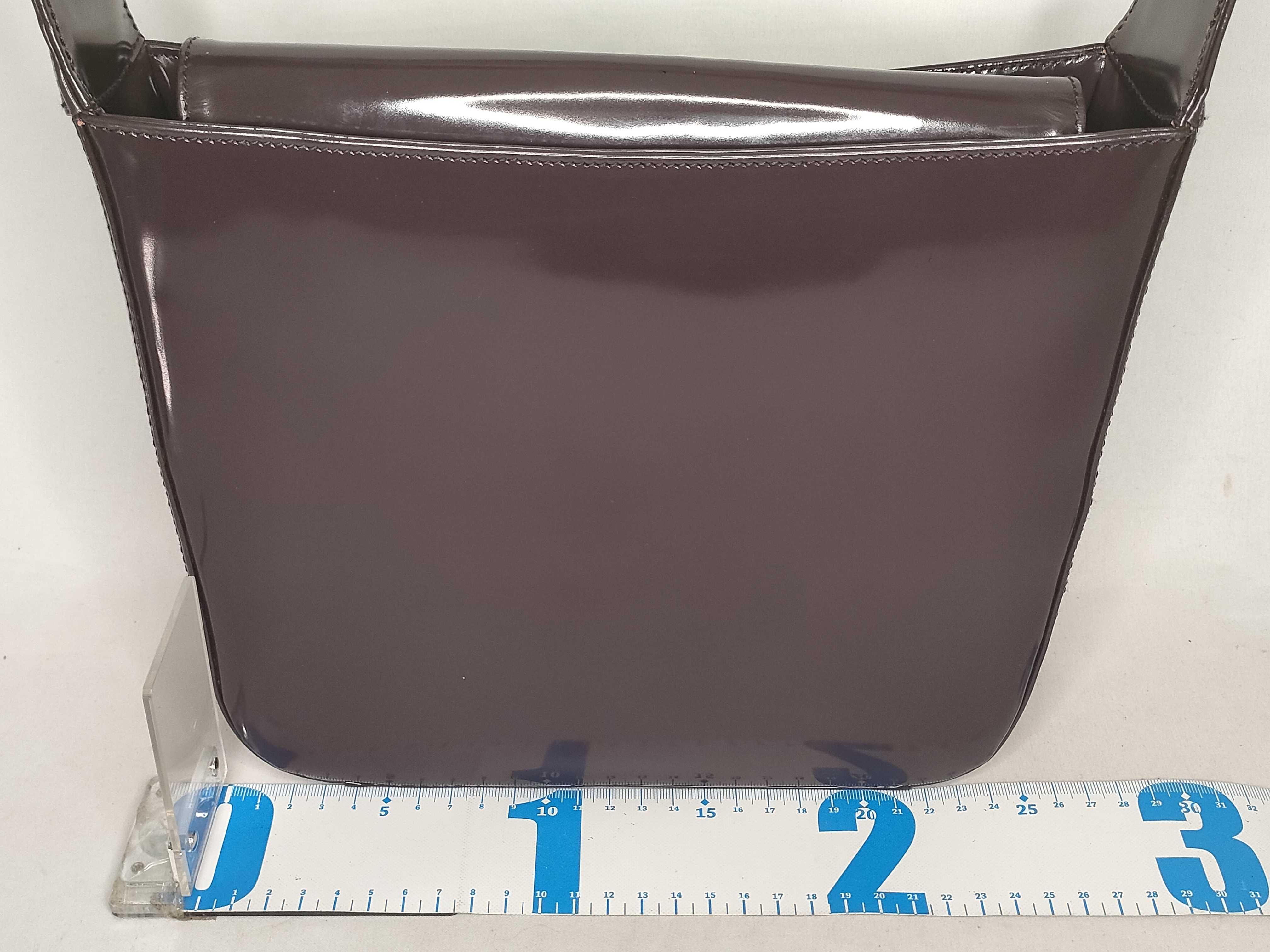 000 1186 0506 Shoulder Bag Interlocking G Patent Leather Brown Shoulder Bag — view 2