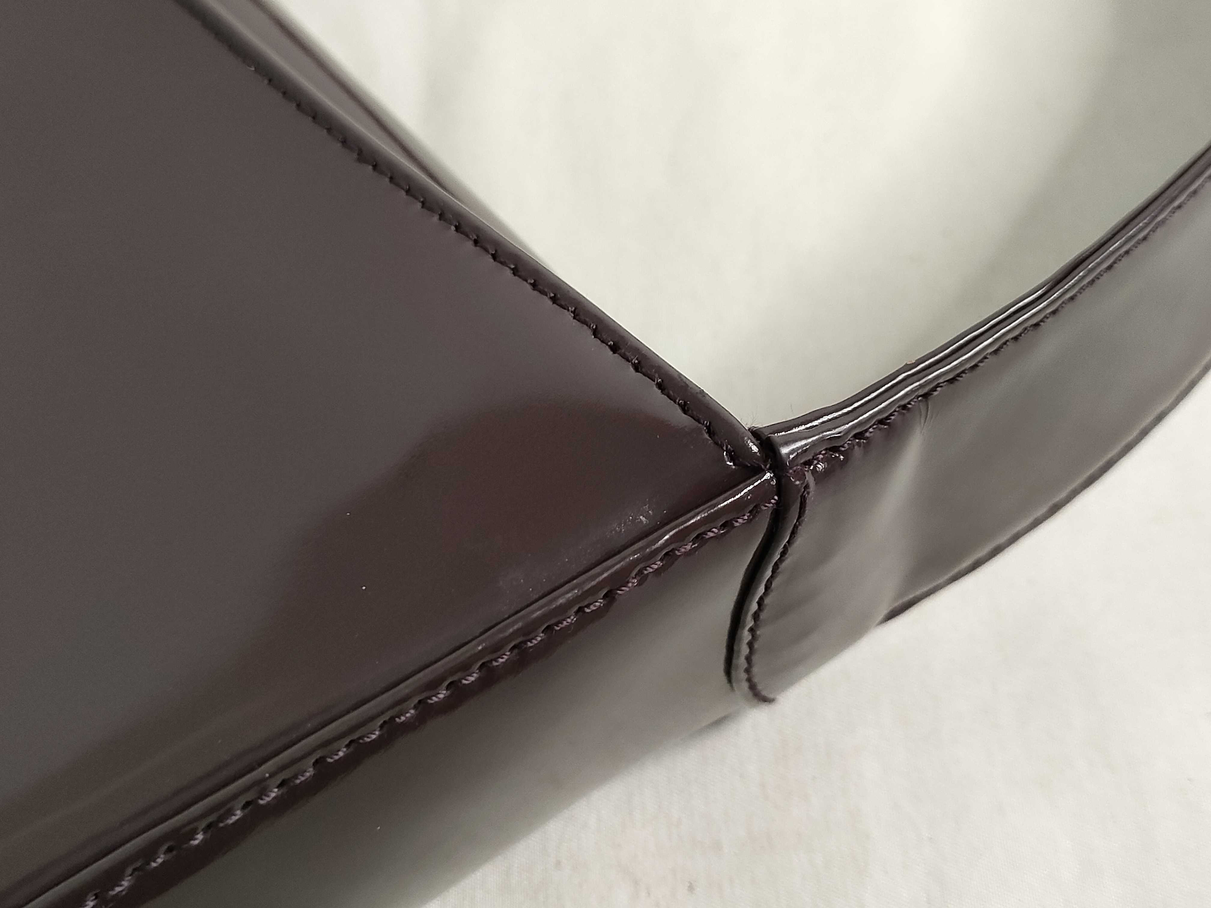 000 1186 0506 Shoulder Bag Interlocking G Patent Leather Brown Shoulder Bag — view 5