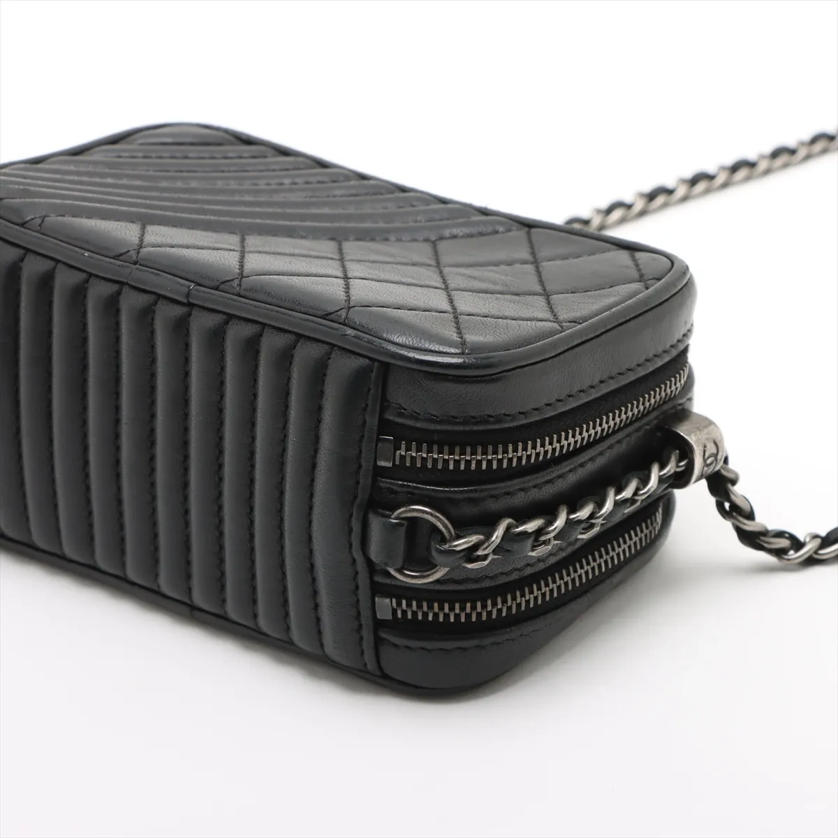 bias stitch lambskin chain shoulder bag black gunmetal hardware 20439441 20s — view 3