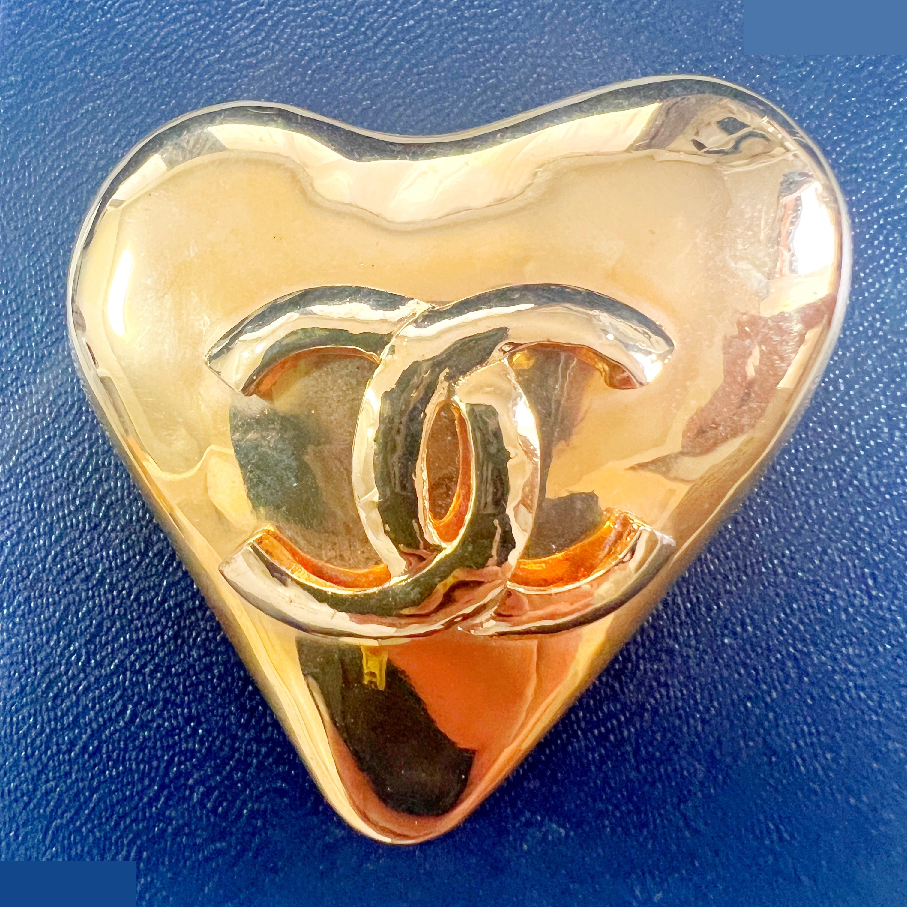 93P Large Heart Brooch — view 2