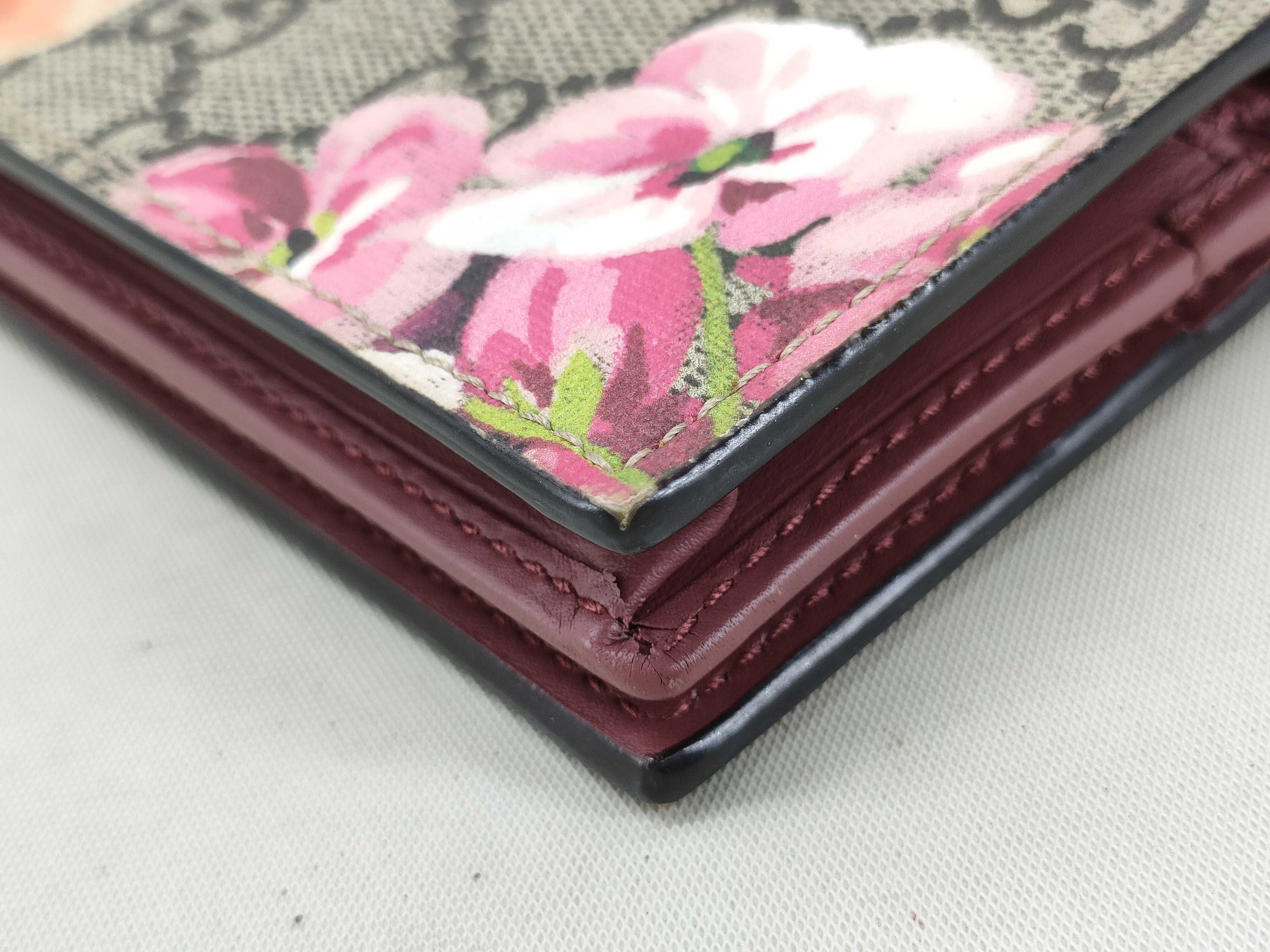 GG Supreme Gucci GG Blooms Compact Wallet — view 3
