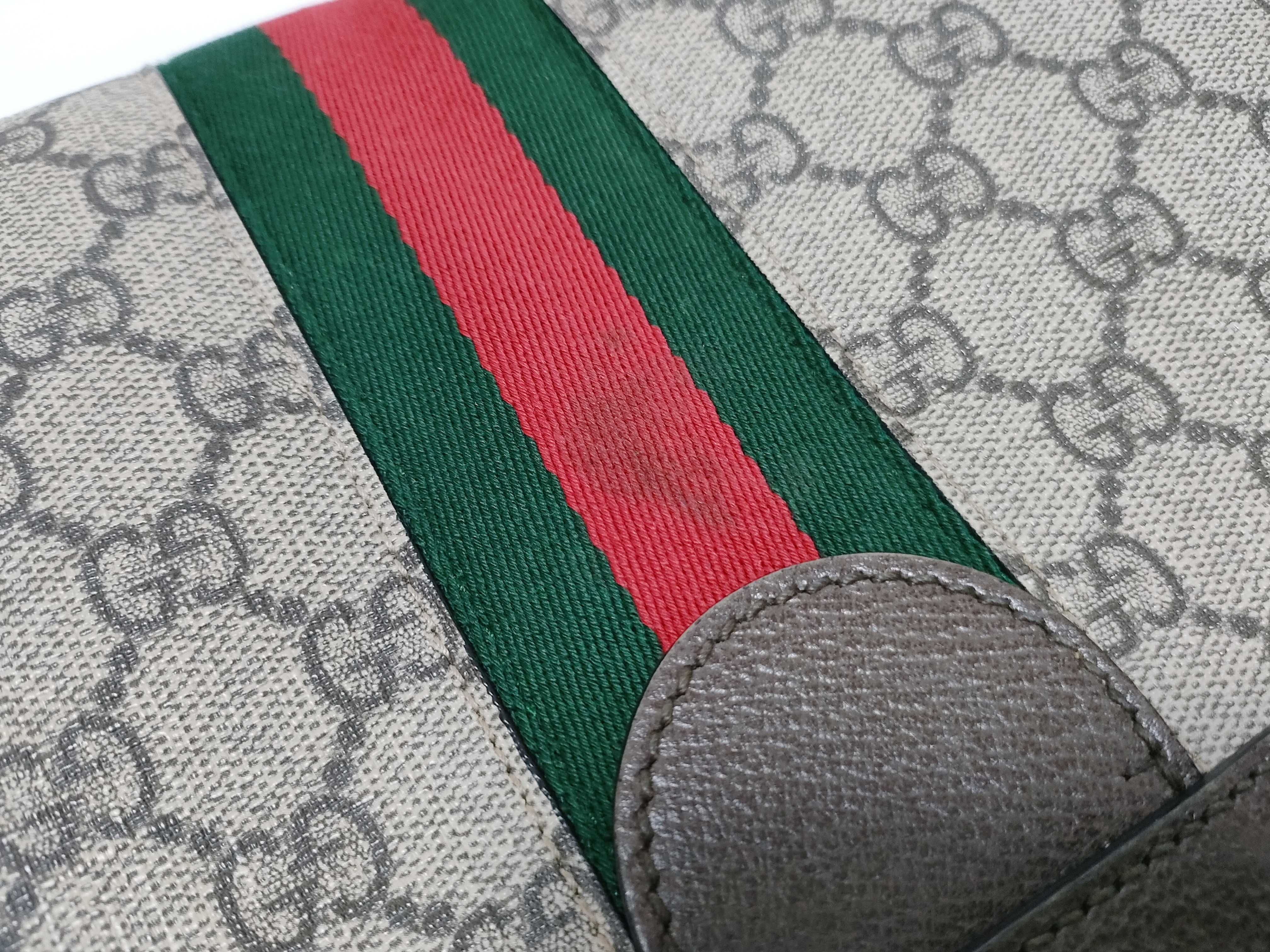 GG Supreme Shoulder Bag — view 13