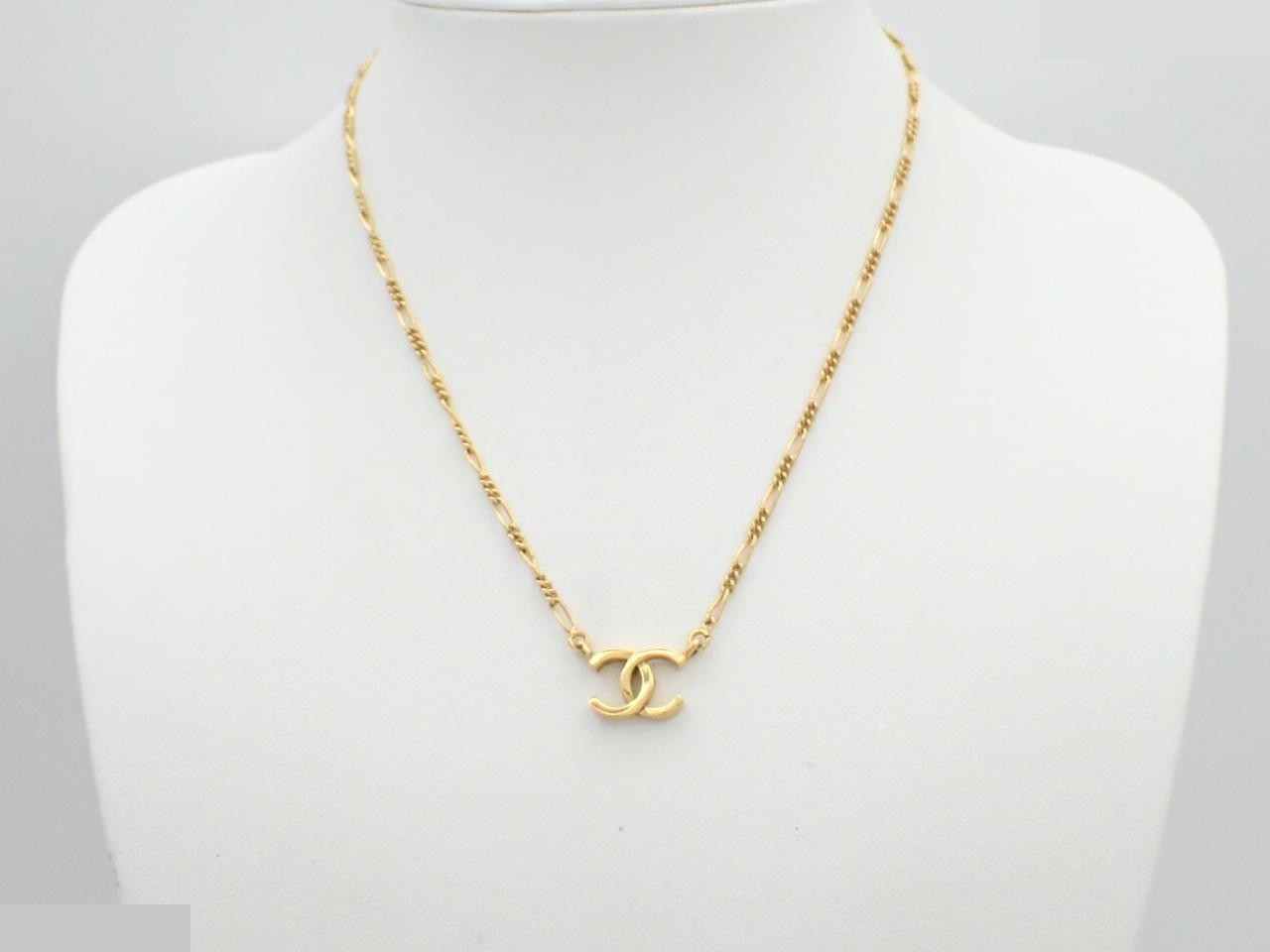 Vintage Classic (Precious Metal) Necklace/Pendant — view 3