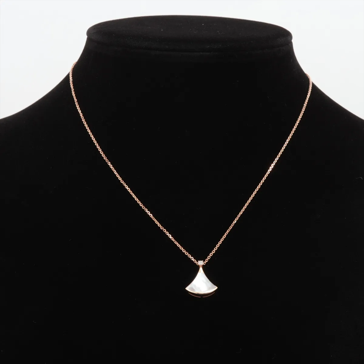 Diva's Dream Shell Diamond Necklace, 750 (PG), 5.1g, AF5H46, Shell has — view 5