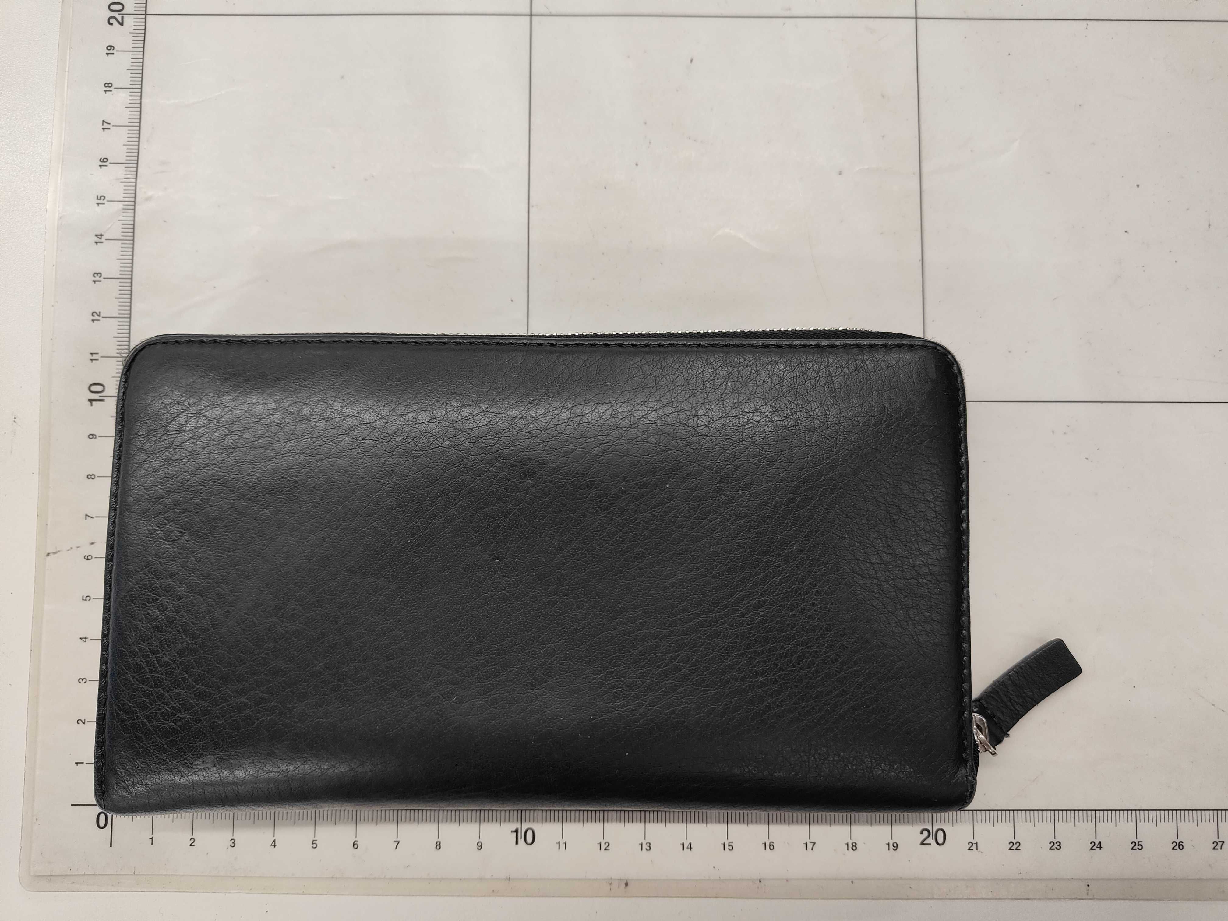 wallet — view 2