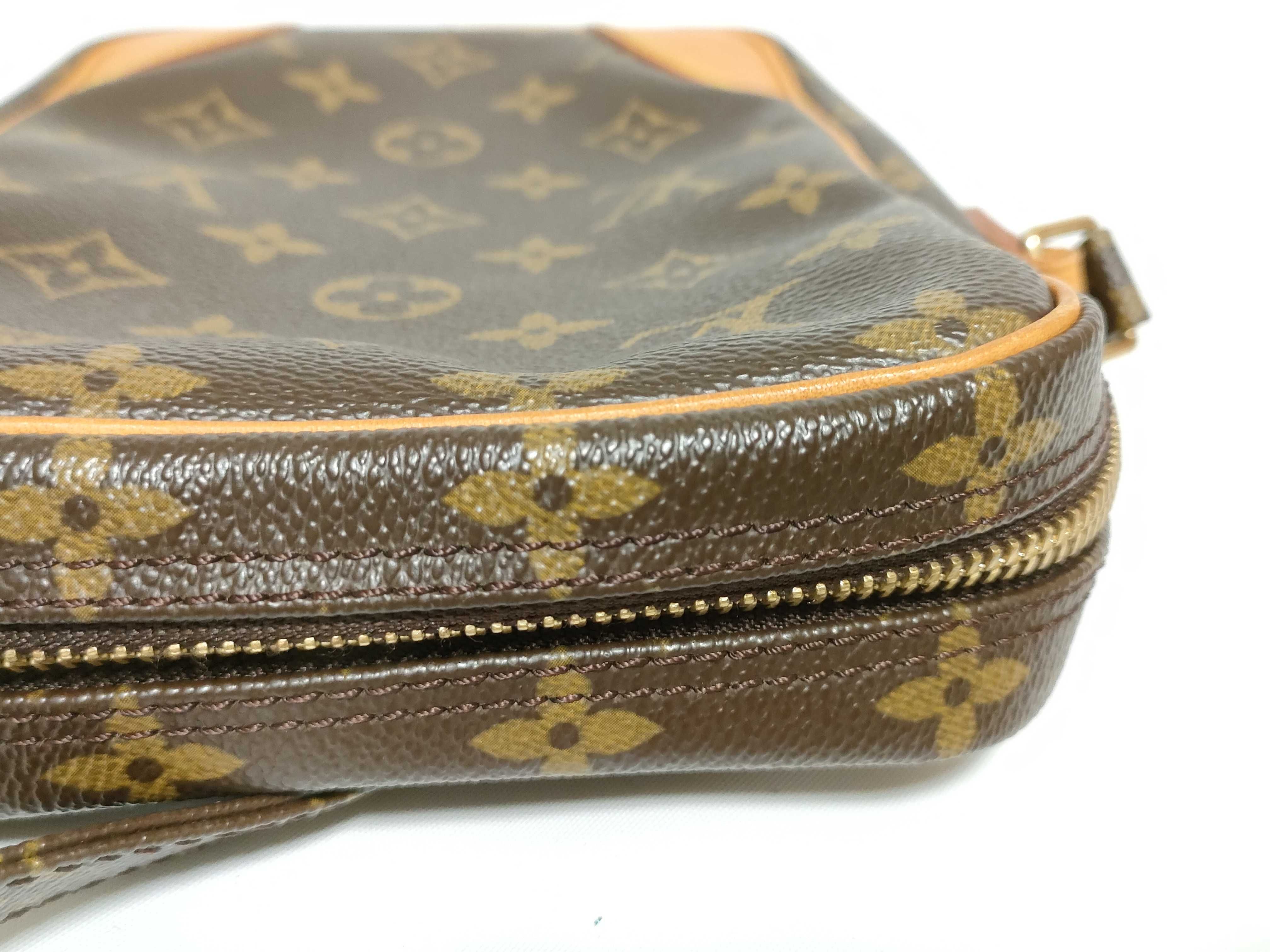 Monogram Louis Vuitton Danube Monogram M45266 Shoulder Bag — view 6