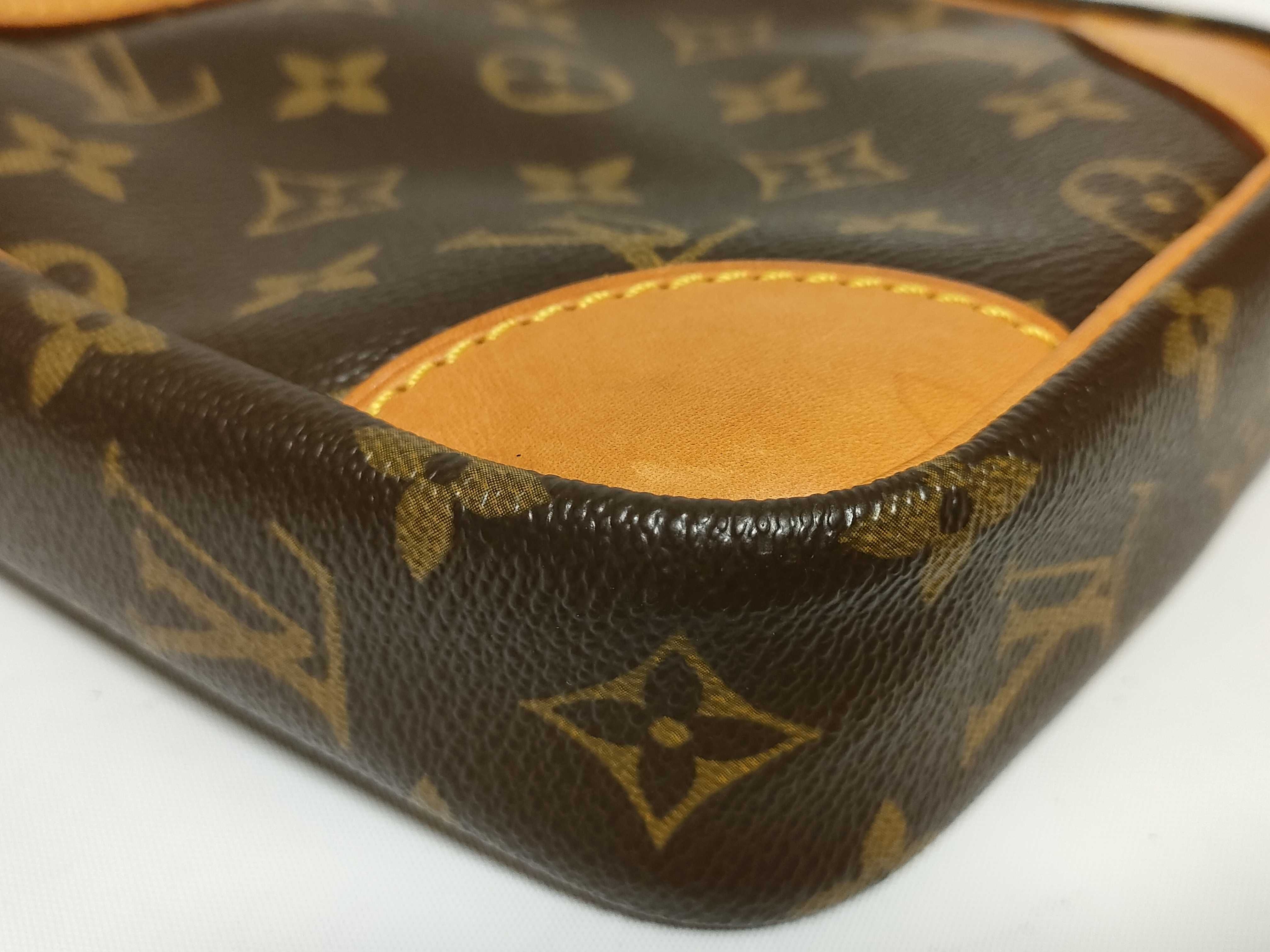Monogram Louis Vuitton Danube Monogram M45266 Shoulder Bag — view 7
