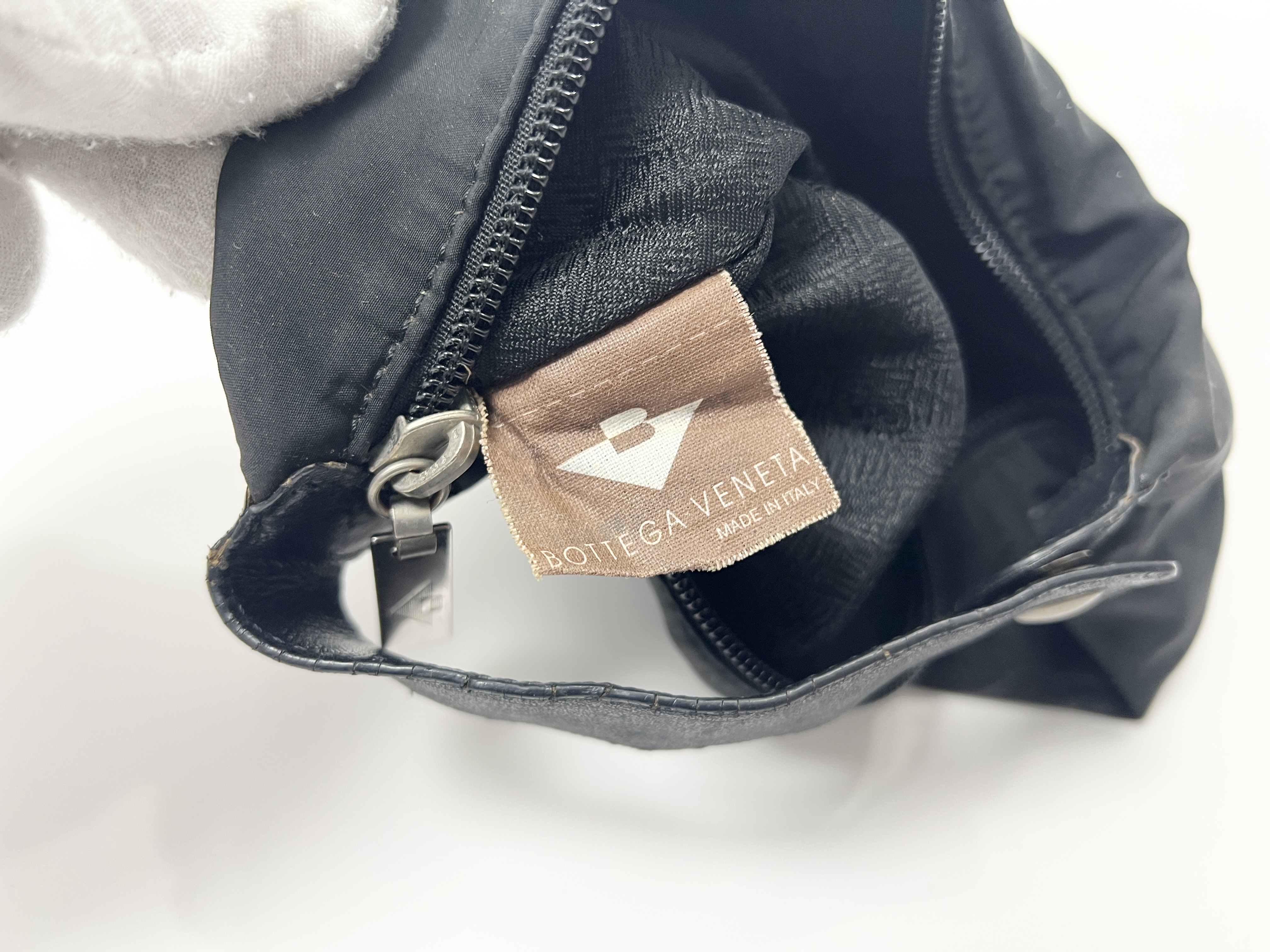 Logo Cotton Leather Accessory Pouch Handbag — view 6
