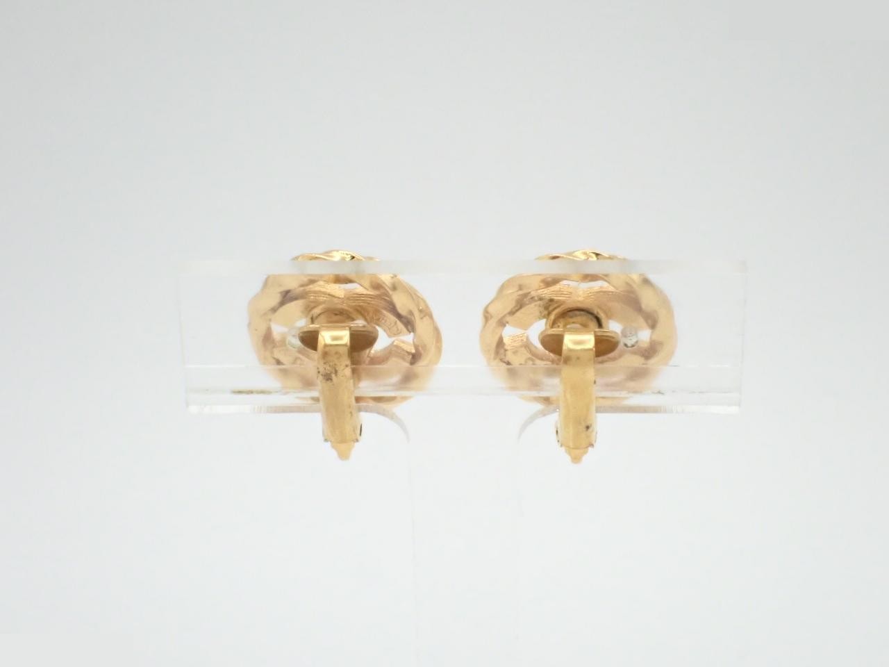 Vintage Classic (Precious Metal) Earrings — view 2