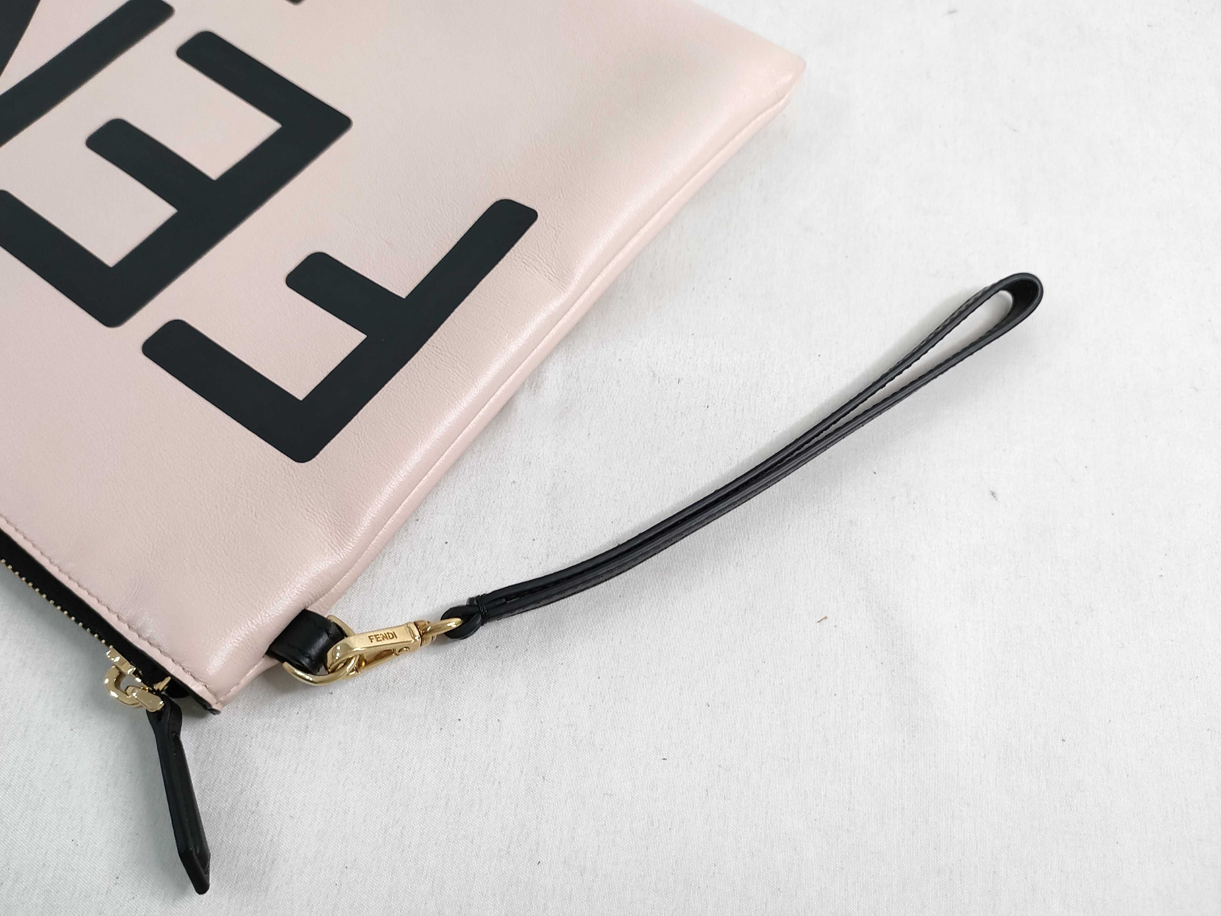 Logo Leather Clutch Bag 8N0178 Clutch Bag — view 3