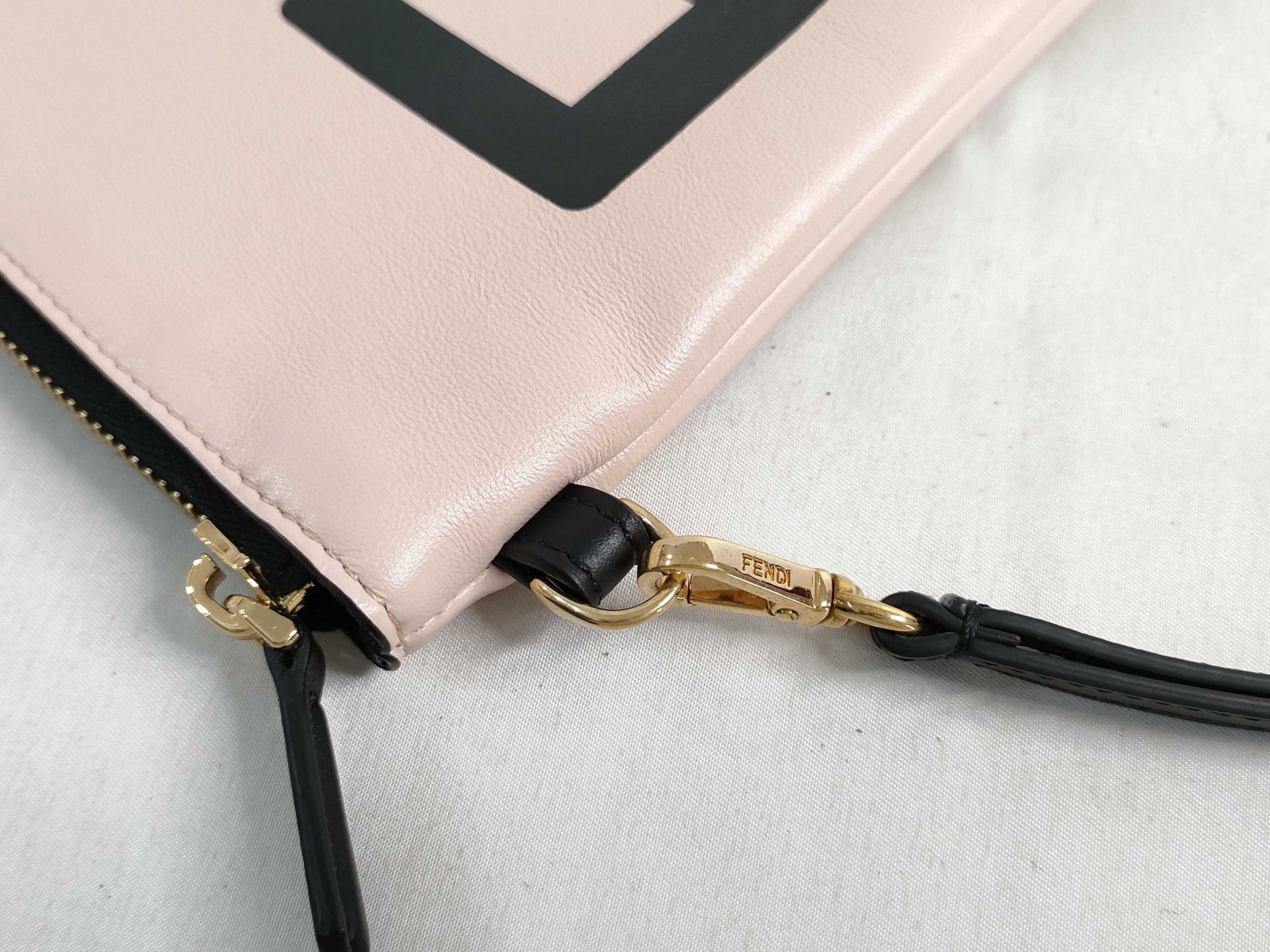 Logo Leather Clutch Bag 8N0178 Clutch Bag — view 5