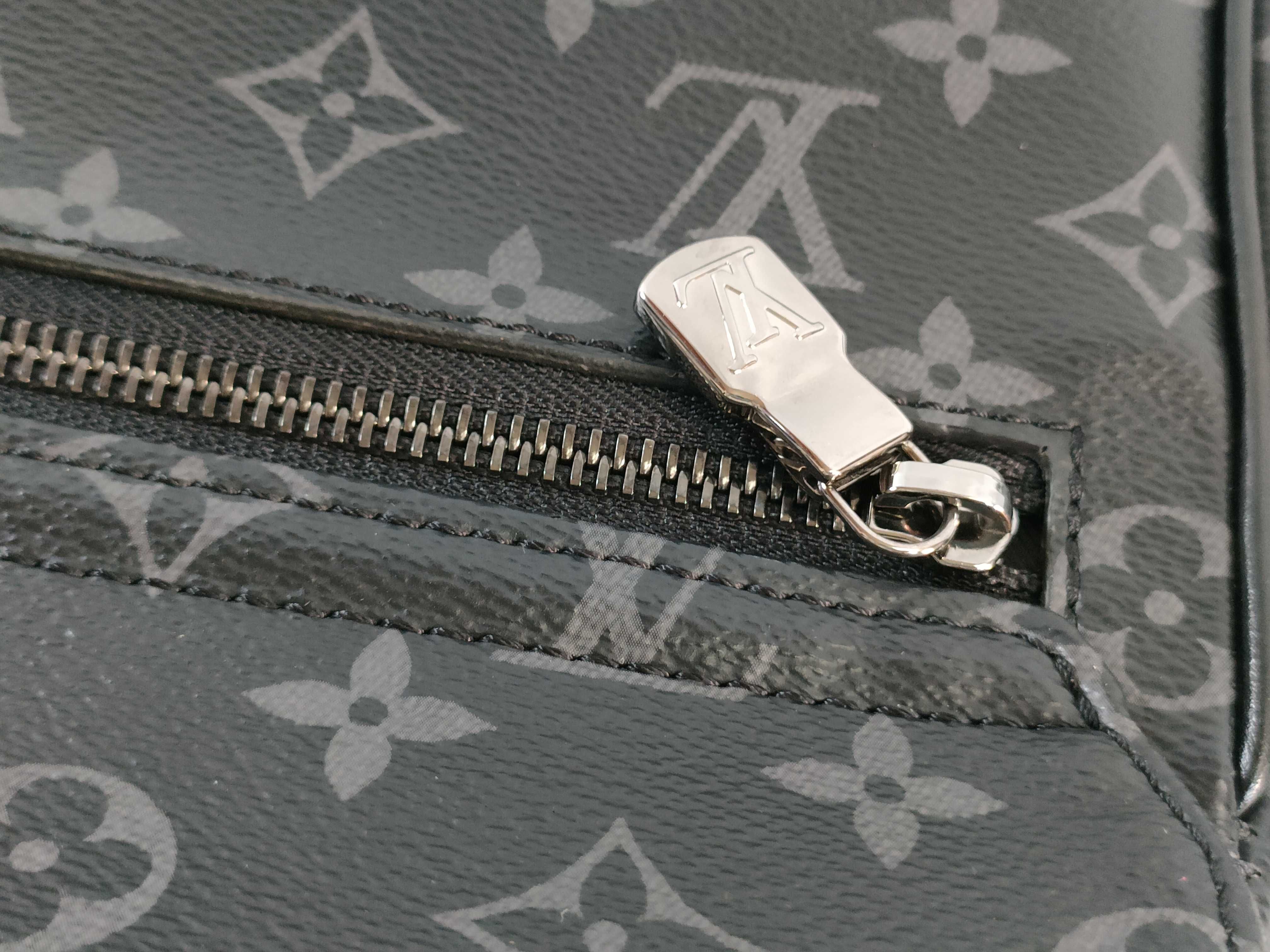 District PM Shoulder Bag — view 15