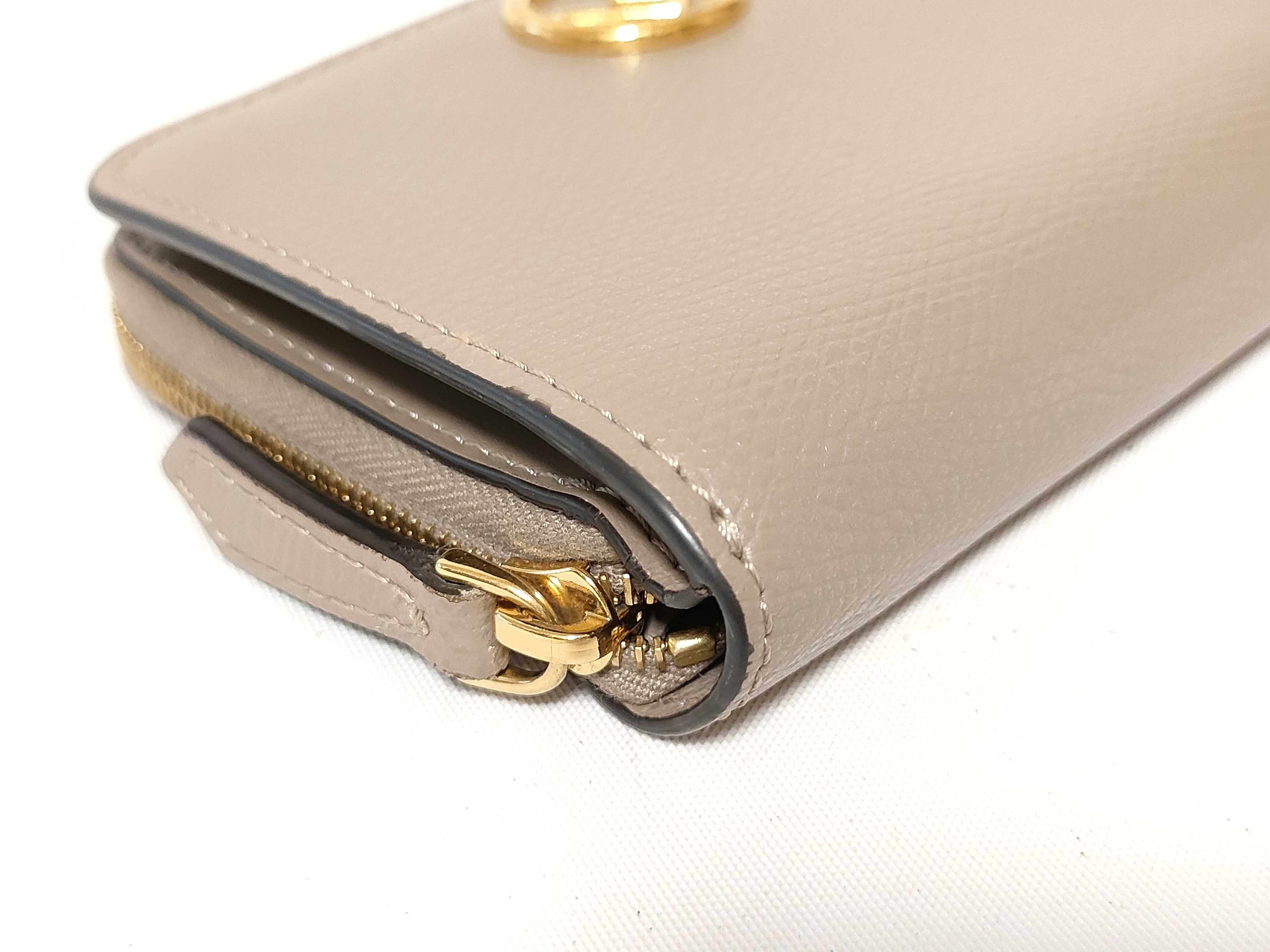 F is compact wallet — view 4