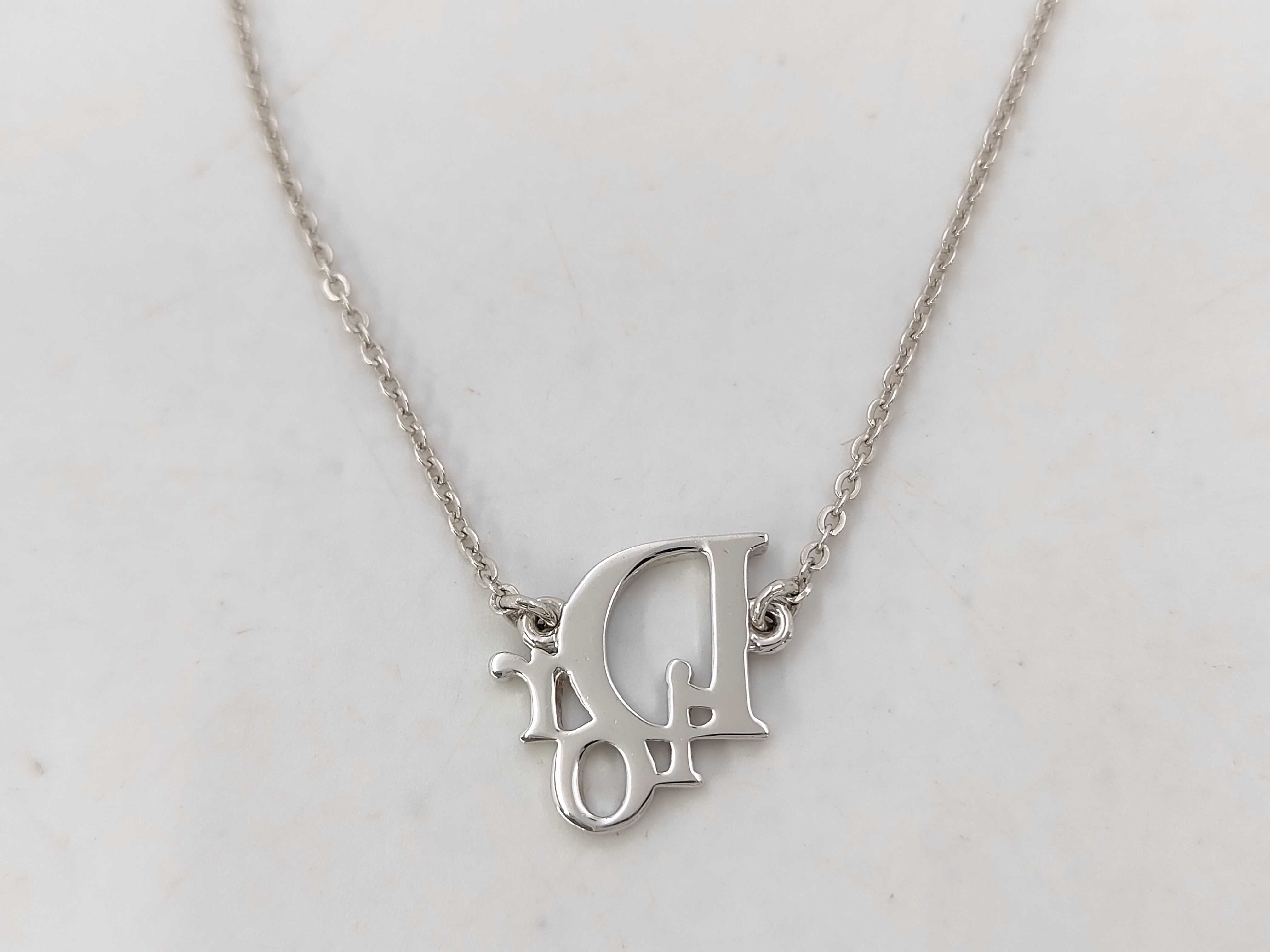 necklace — view 2