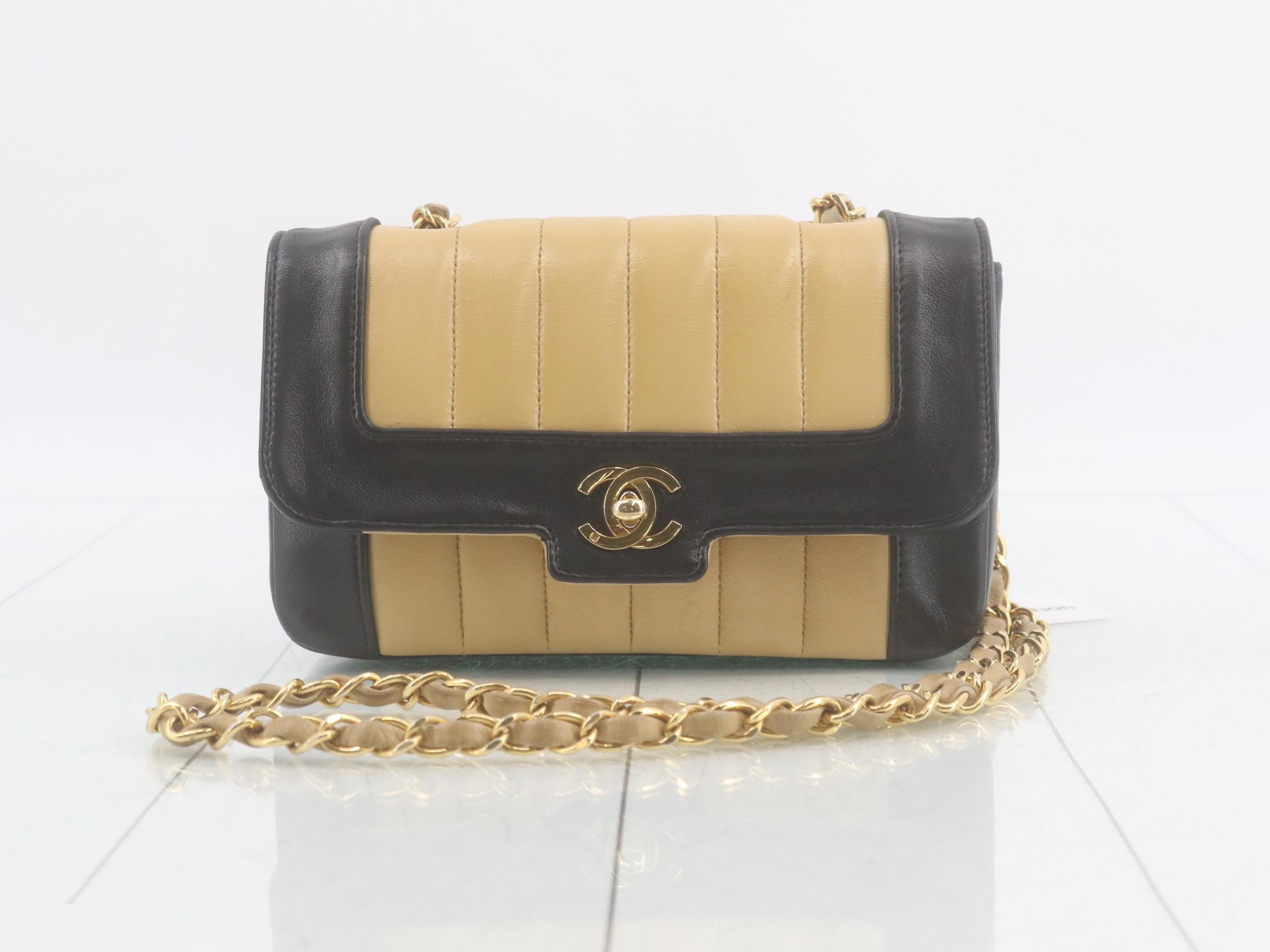 Leather turn-lock chain shoulder bag, two-tone.
