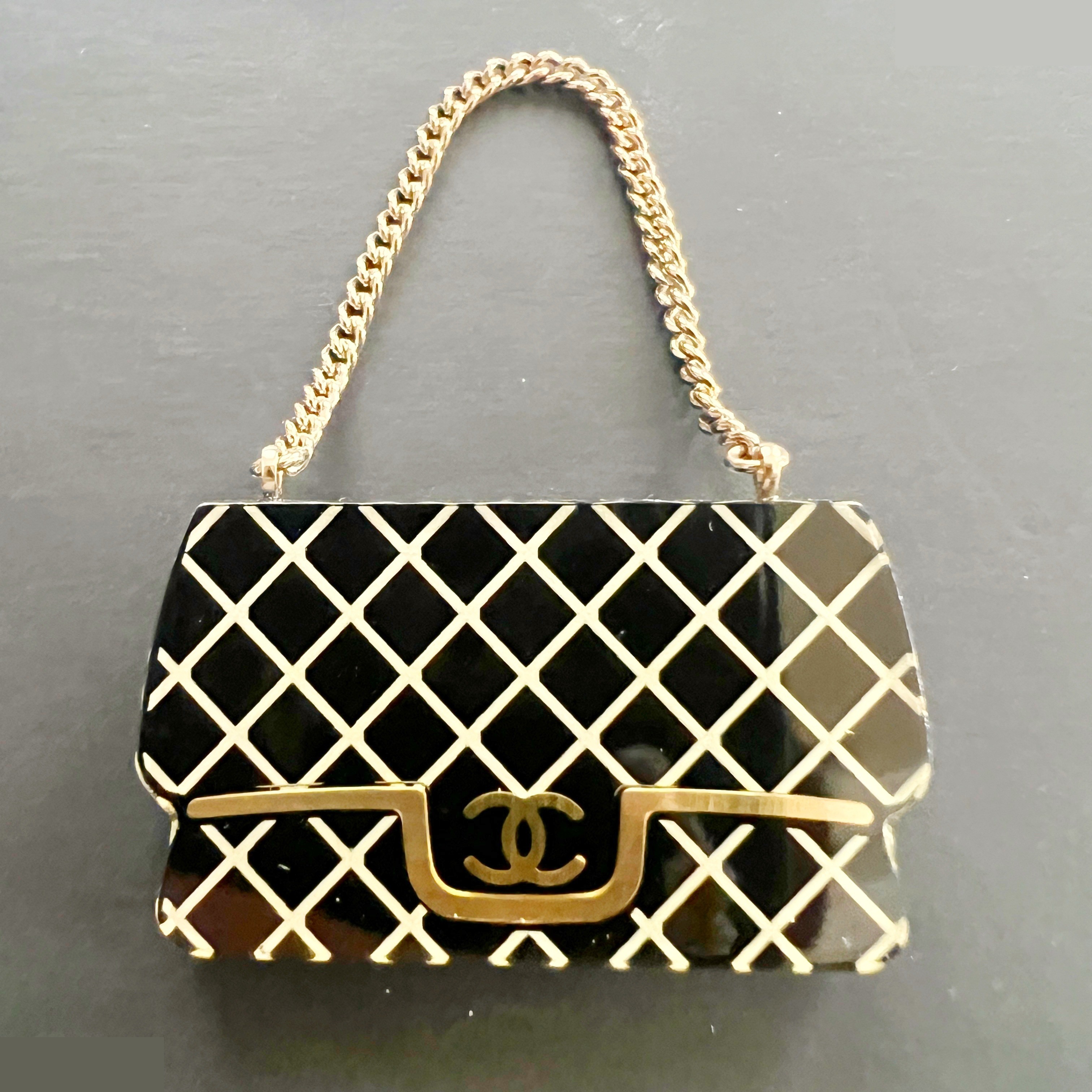 B19P Matelassé Bag Motif Chain Brooch — view 2