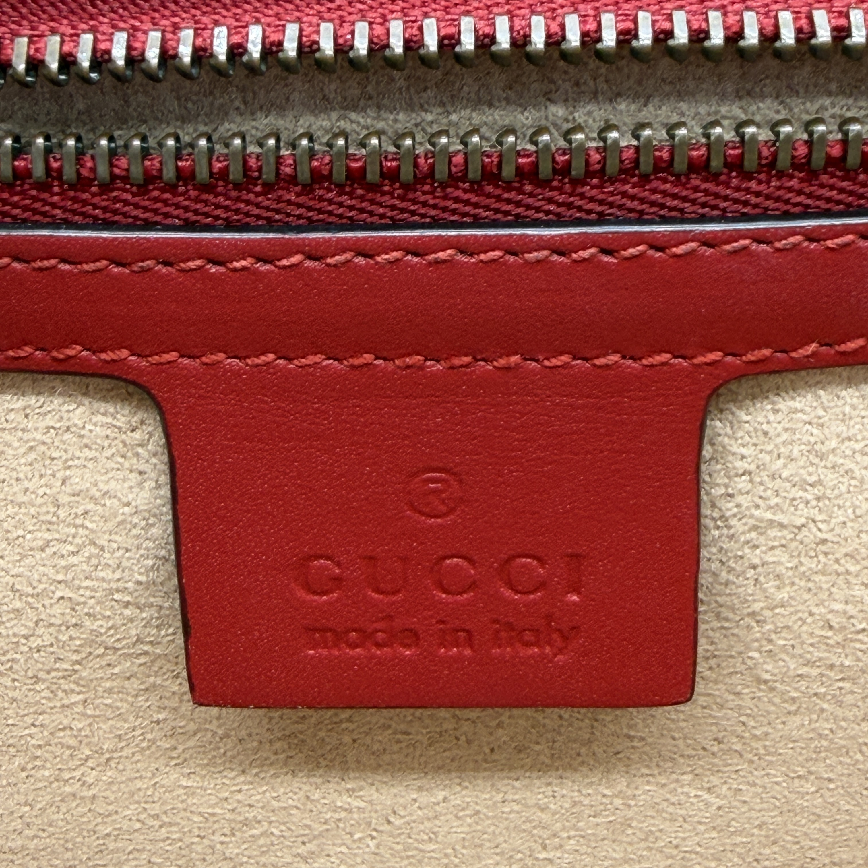 Queen Margaret Bee Colorblock Shoulder Bag — view 13