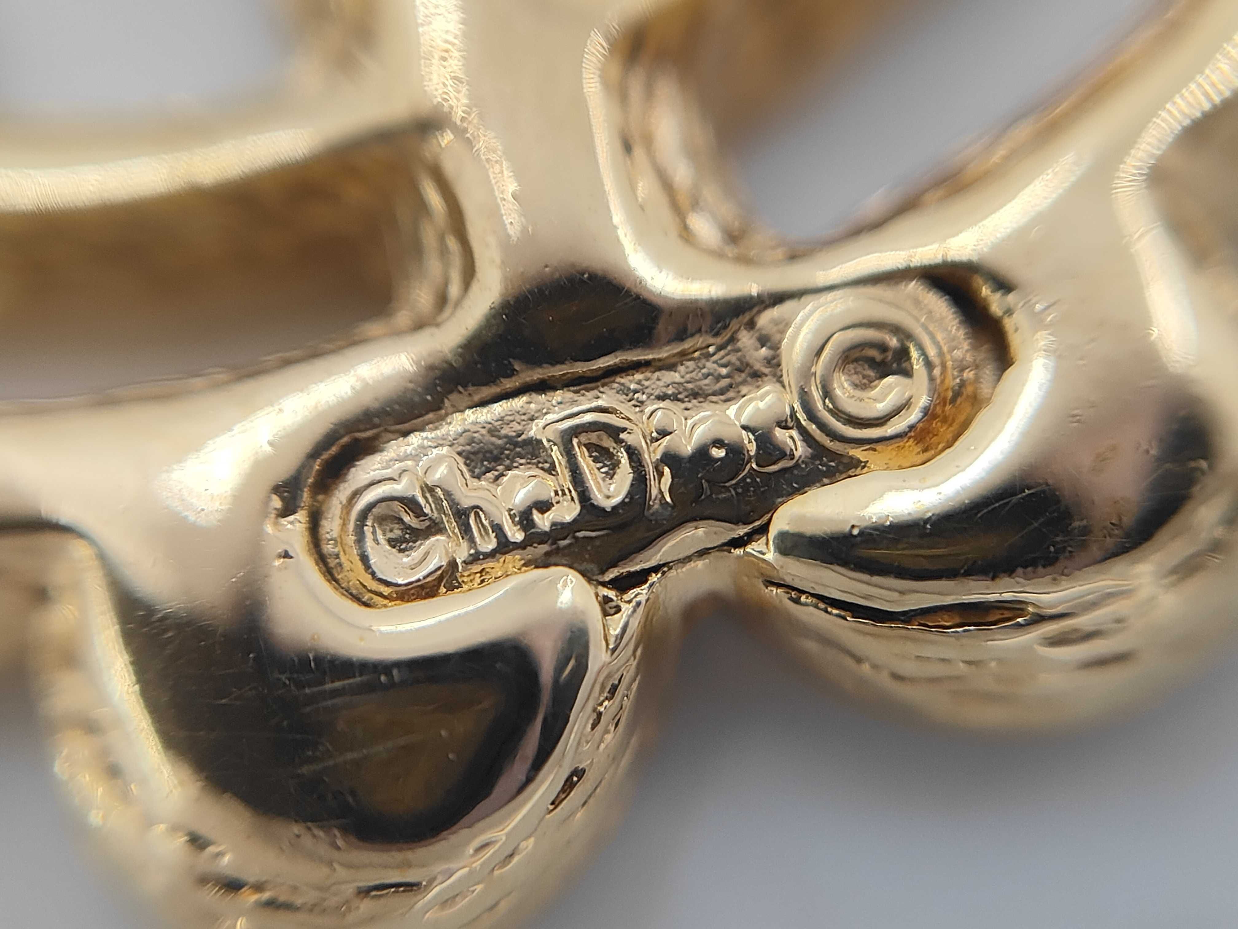 brooch — view 4