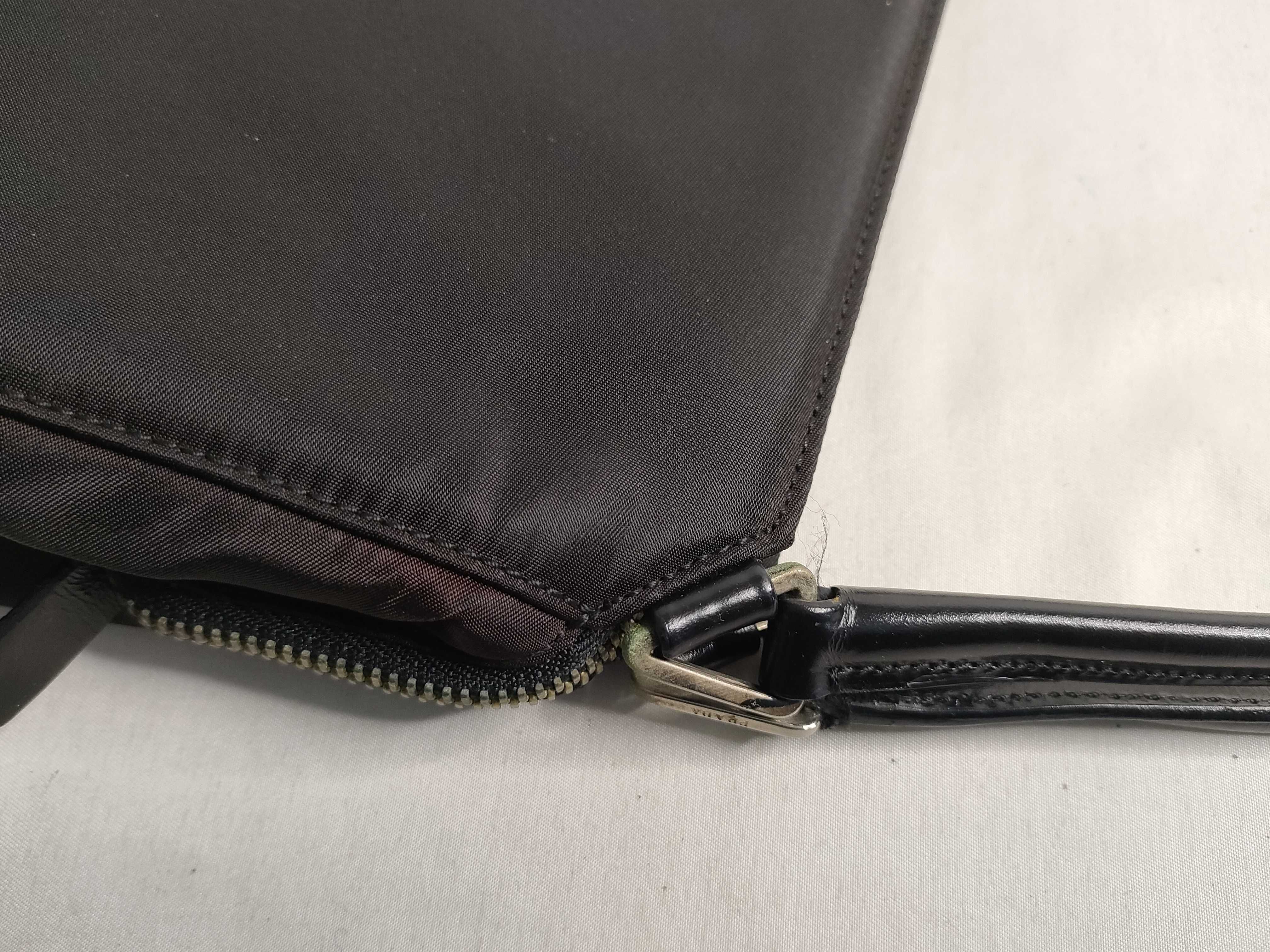 Nylon Prada Re-Nylon Mini Handbag Accessory Pouch Black Handbag — view 5