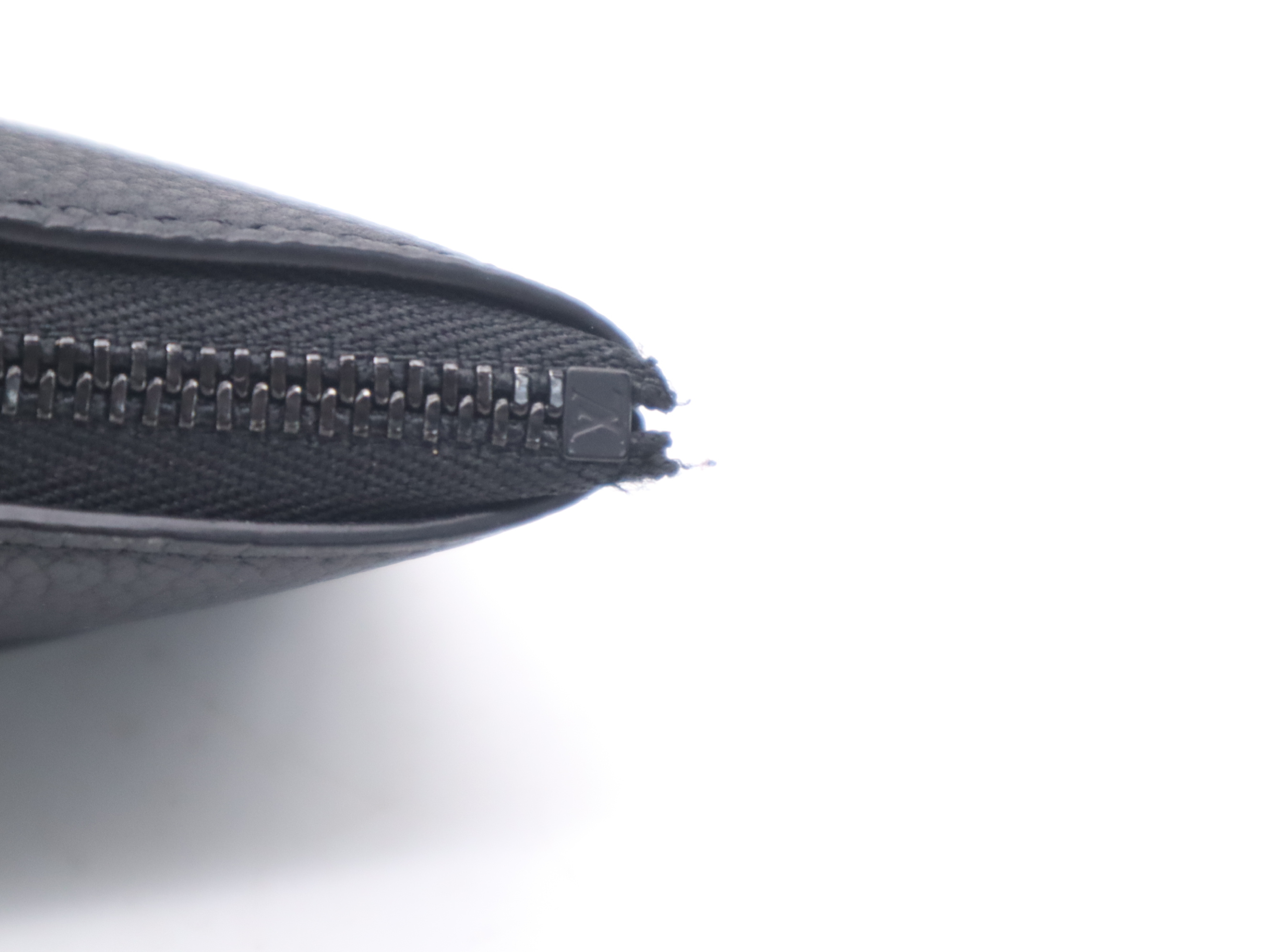 LV Aerogram Pochette Clé Noir Coin Case — view 6