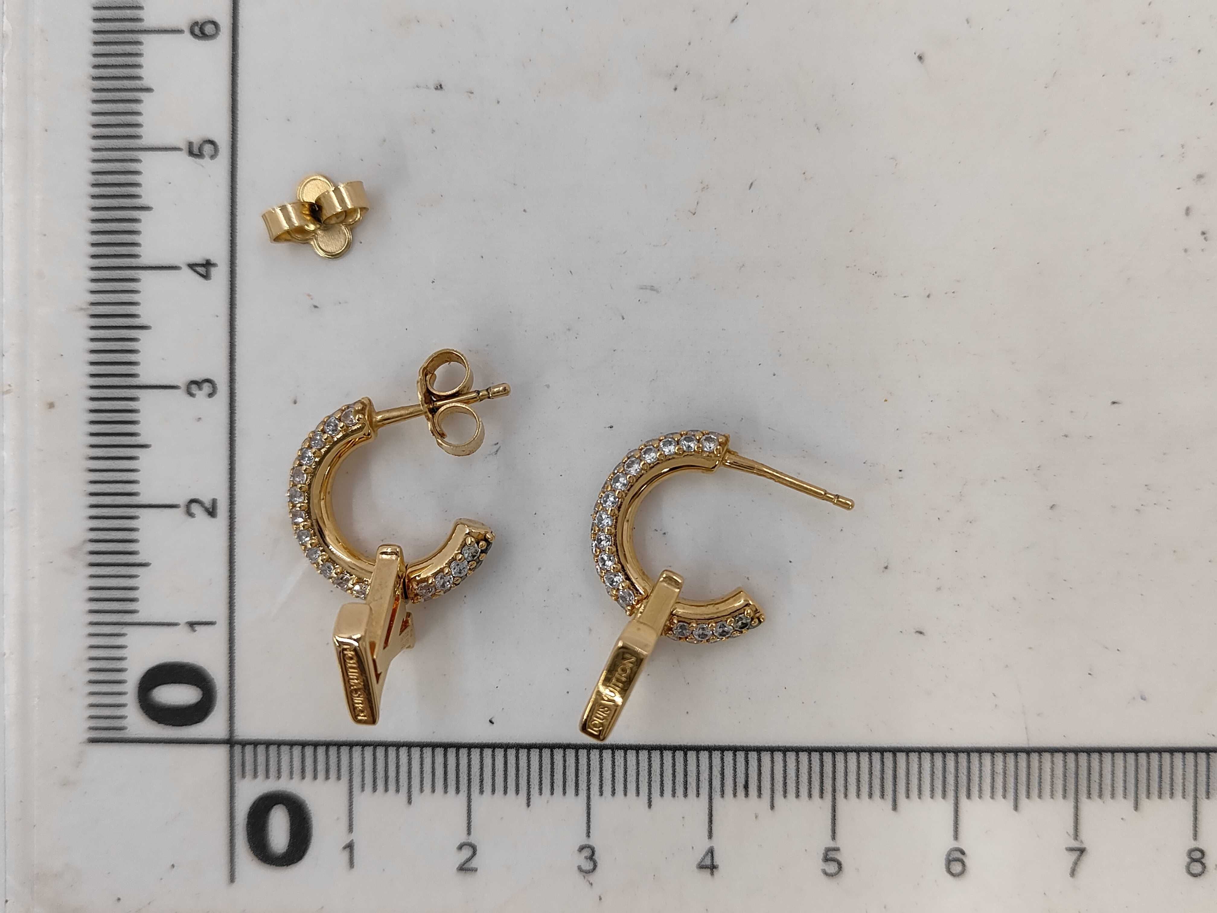 Hoop LV Iconic Gold Earrings — view 6