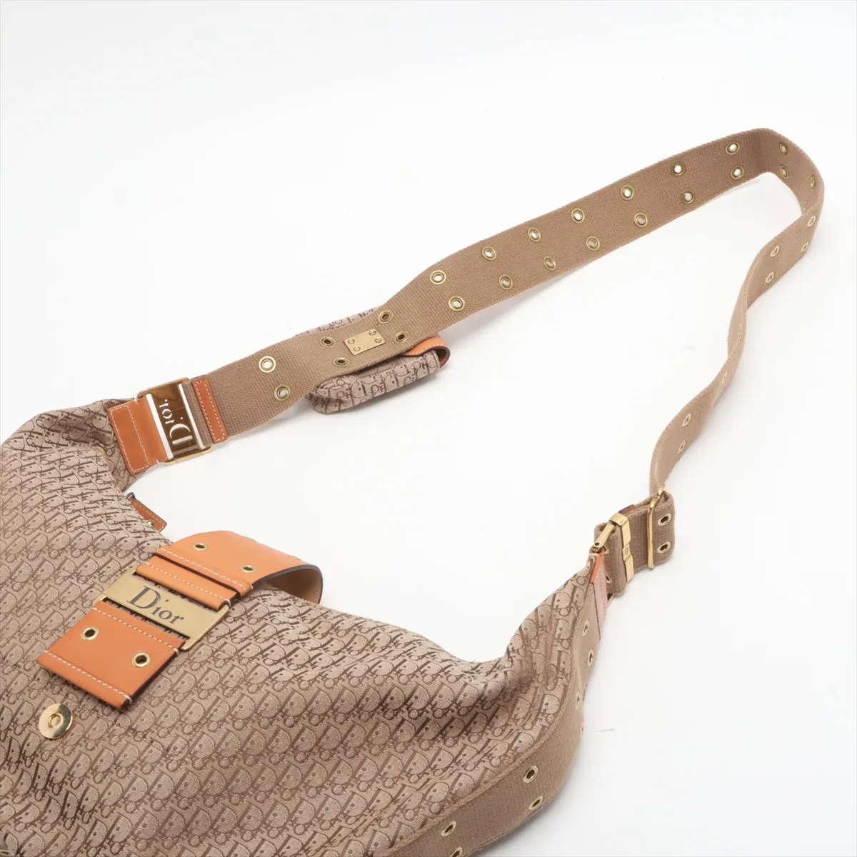 Trotter Street Chic Canvas x Leather Shoulder Bag Brown — view 5