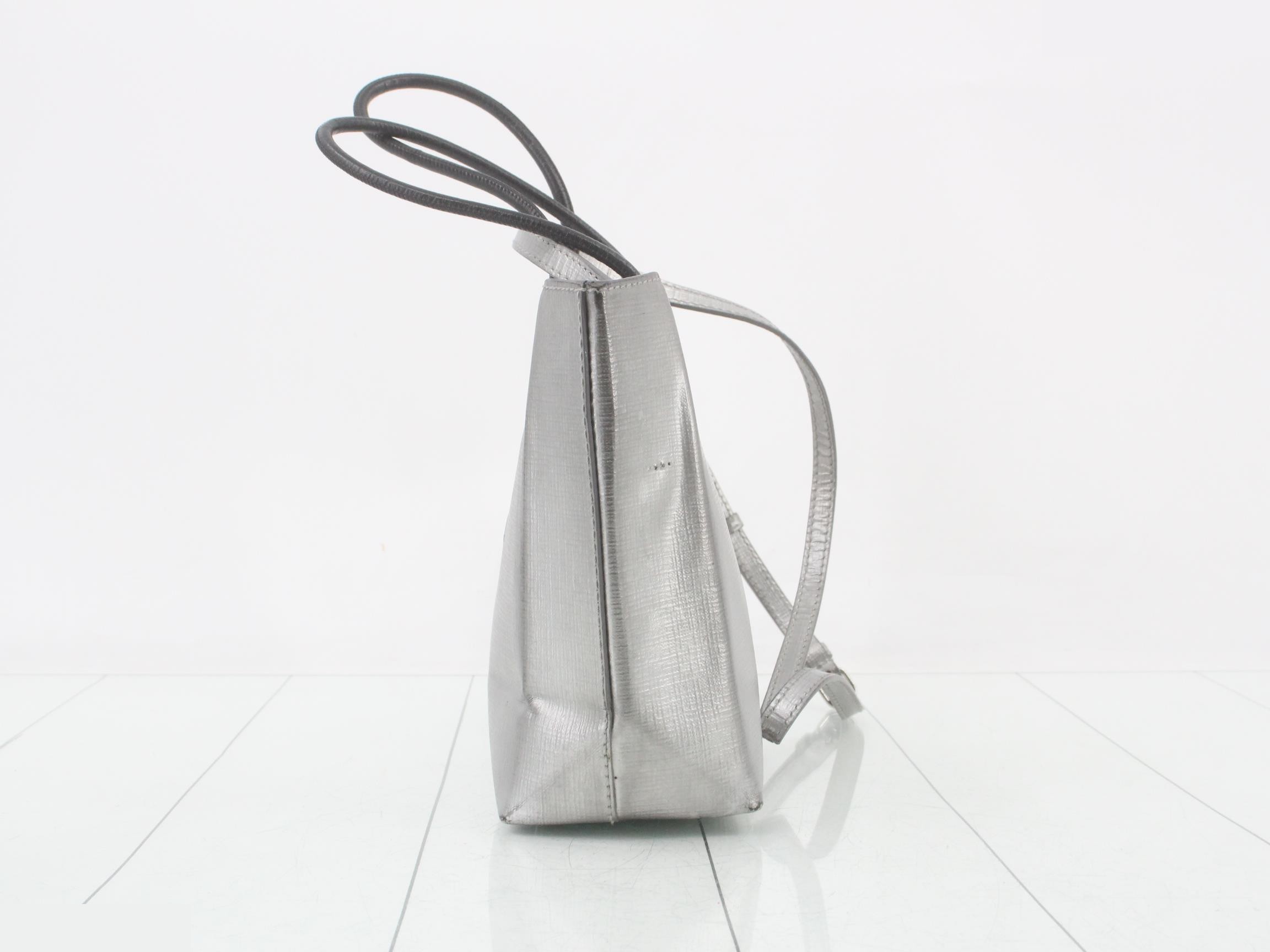 handbag — view 3