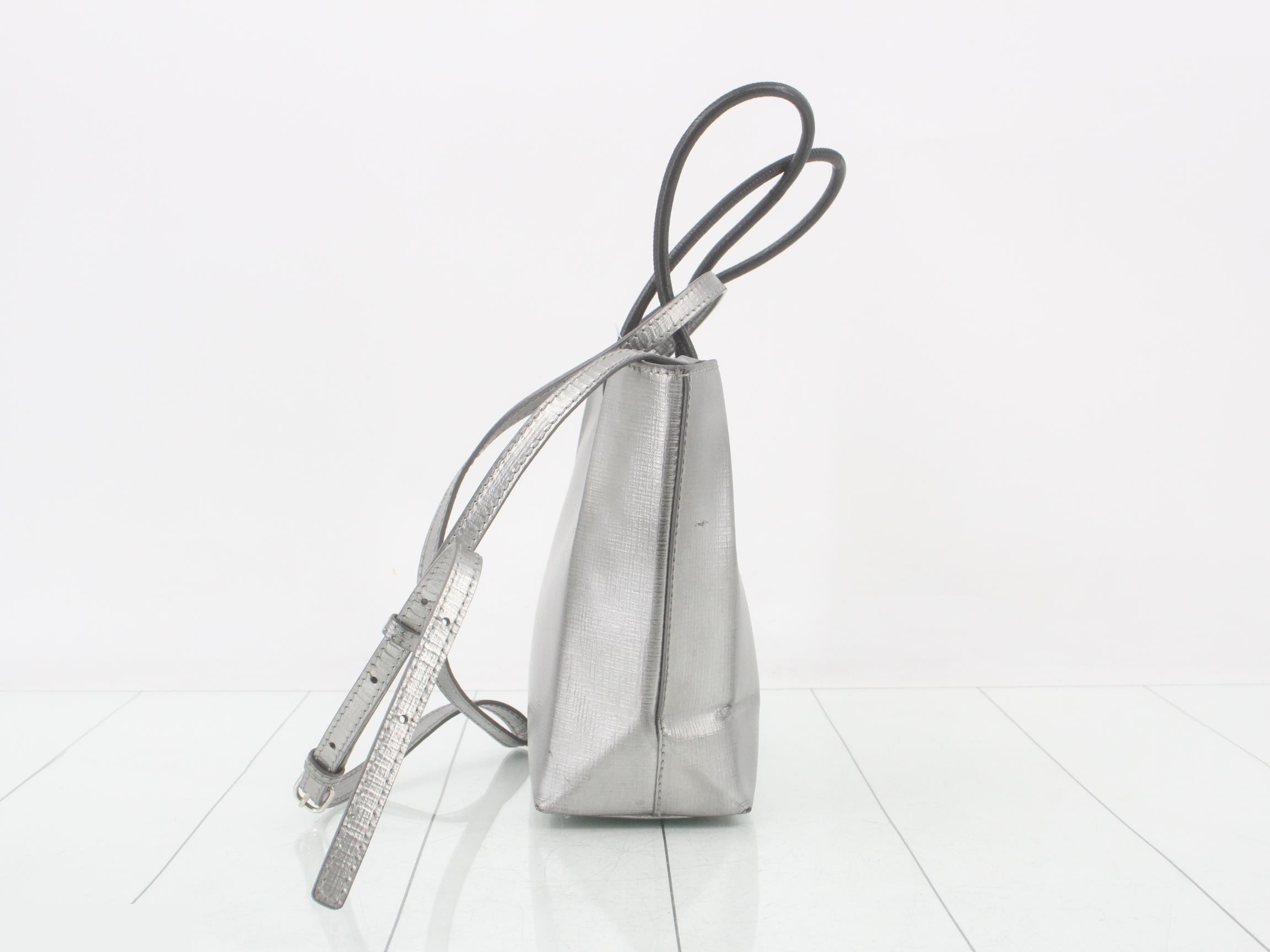 handbag — view 4