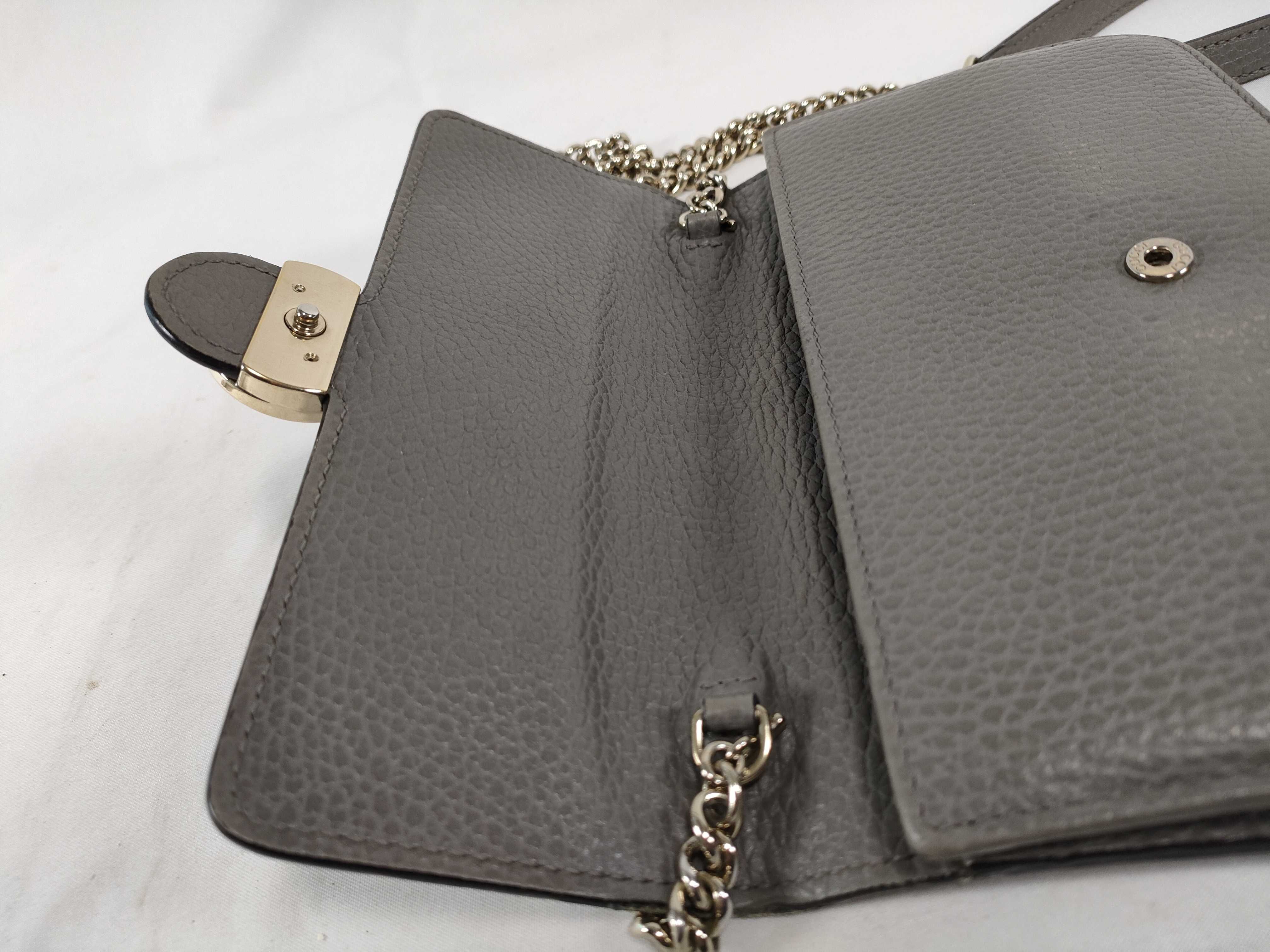 Interlocking Chain Shoulder Bag, Leather, Gray Shoulder Bag — view 8