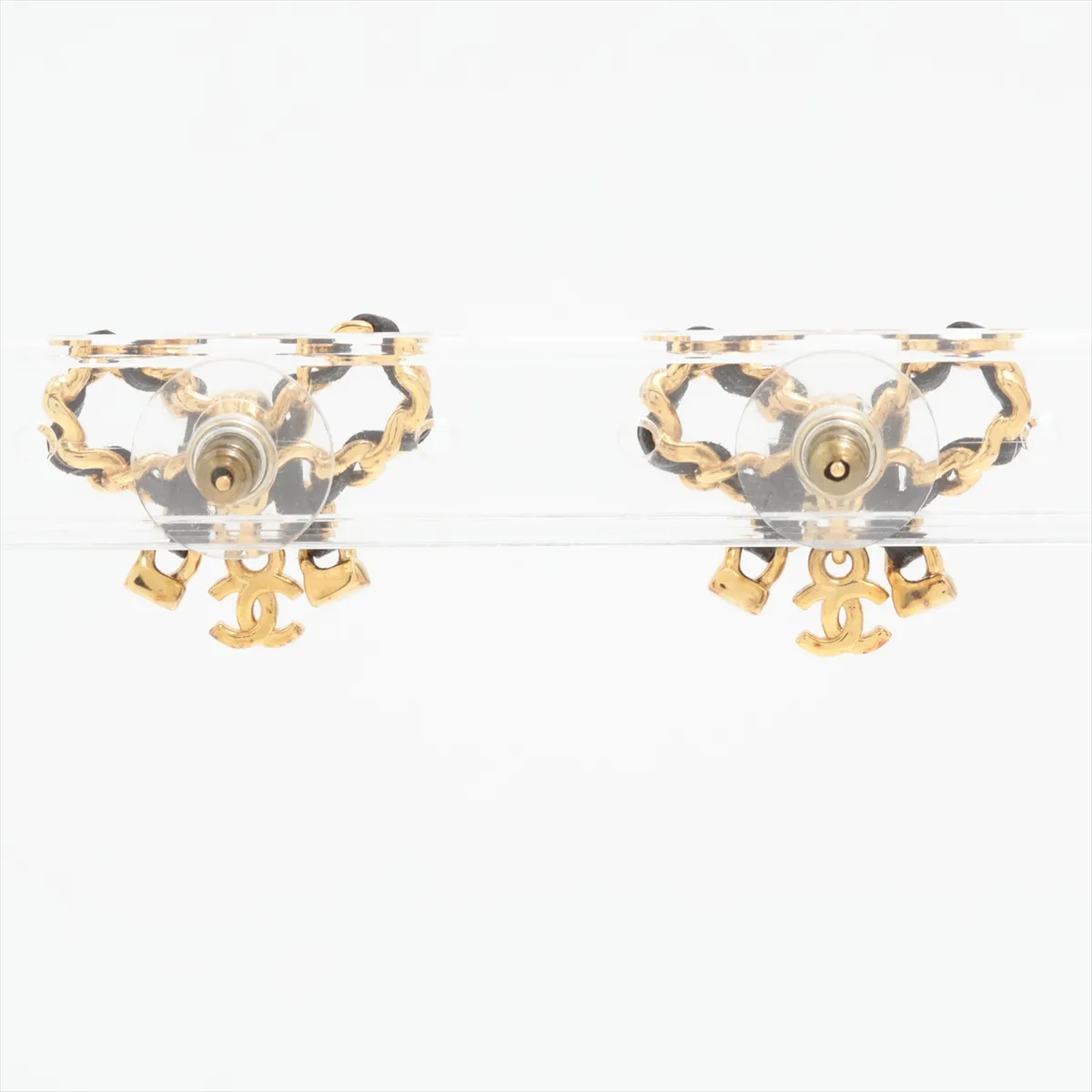 Coco Mark Ribbon I23V Earrings (Pair) GP x Leather Black x Gold — view 2