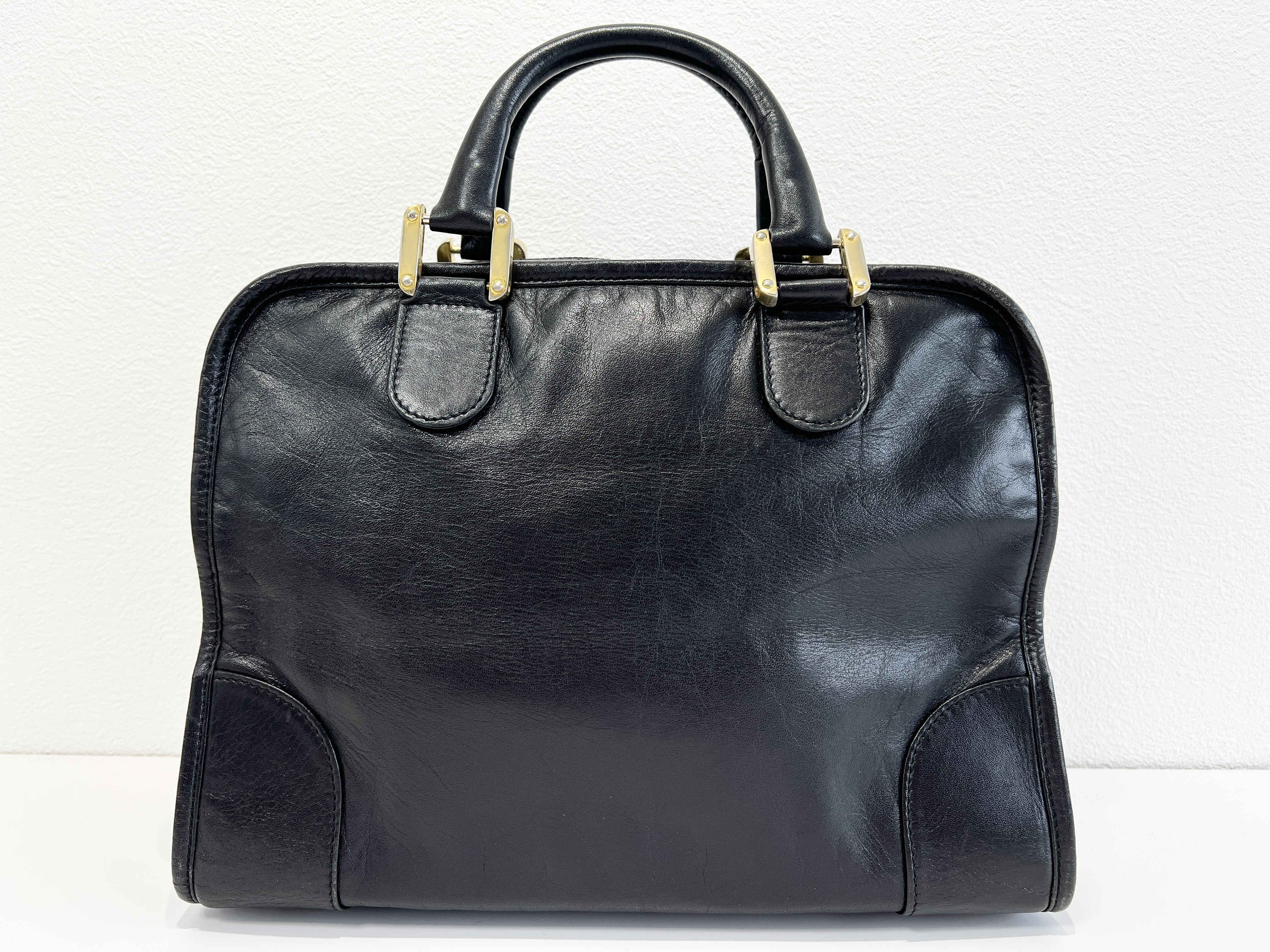 Amazona 32 Anagram Logo Leather Ostrich Leather Mini Boston Bag Handbag — view 2