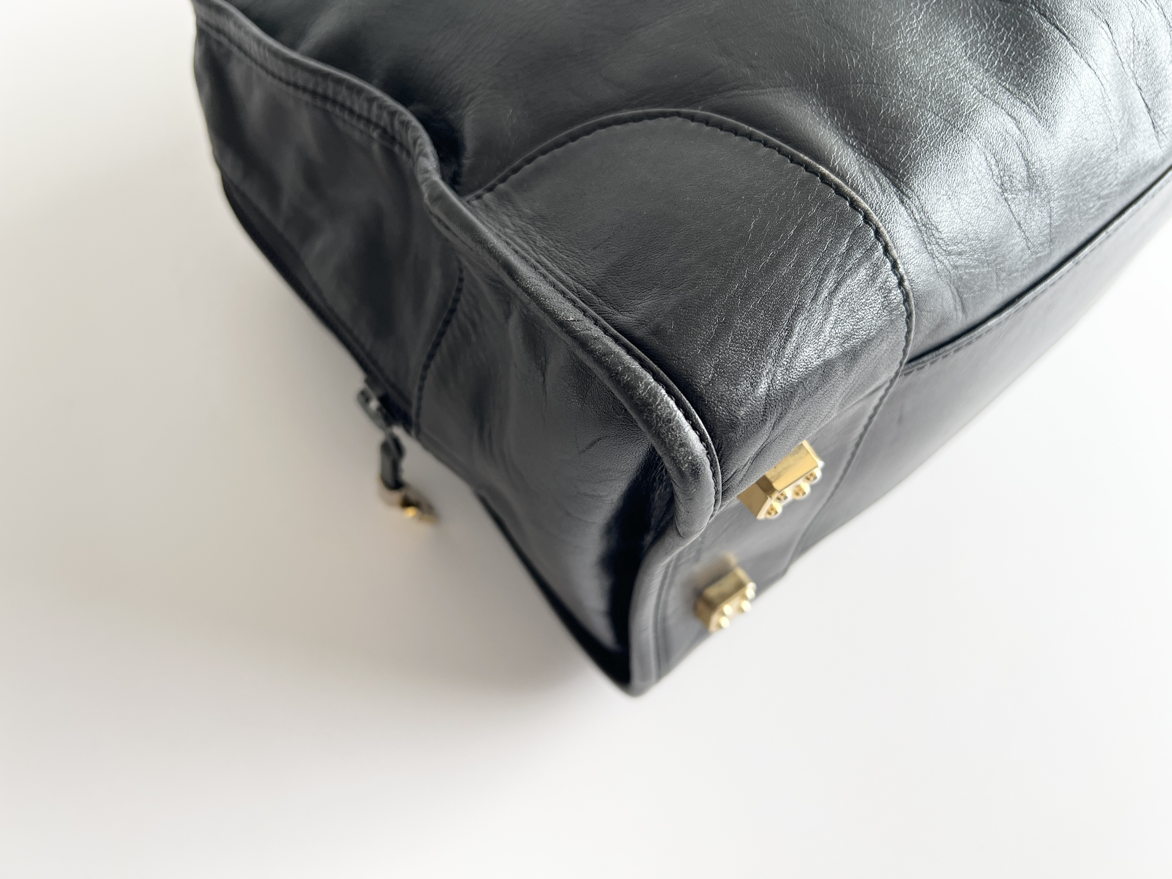 Amazona 32 Anagram Logo Leather Ostrich Leather Mini Boston Bag Handbag — view 8