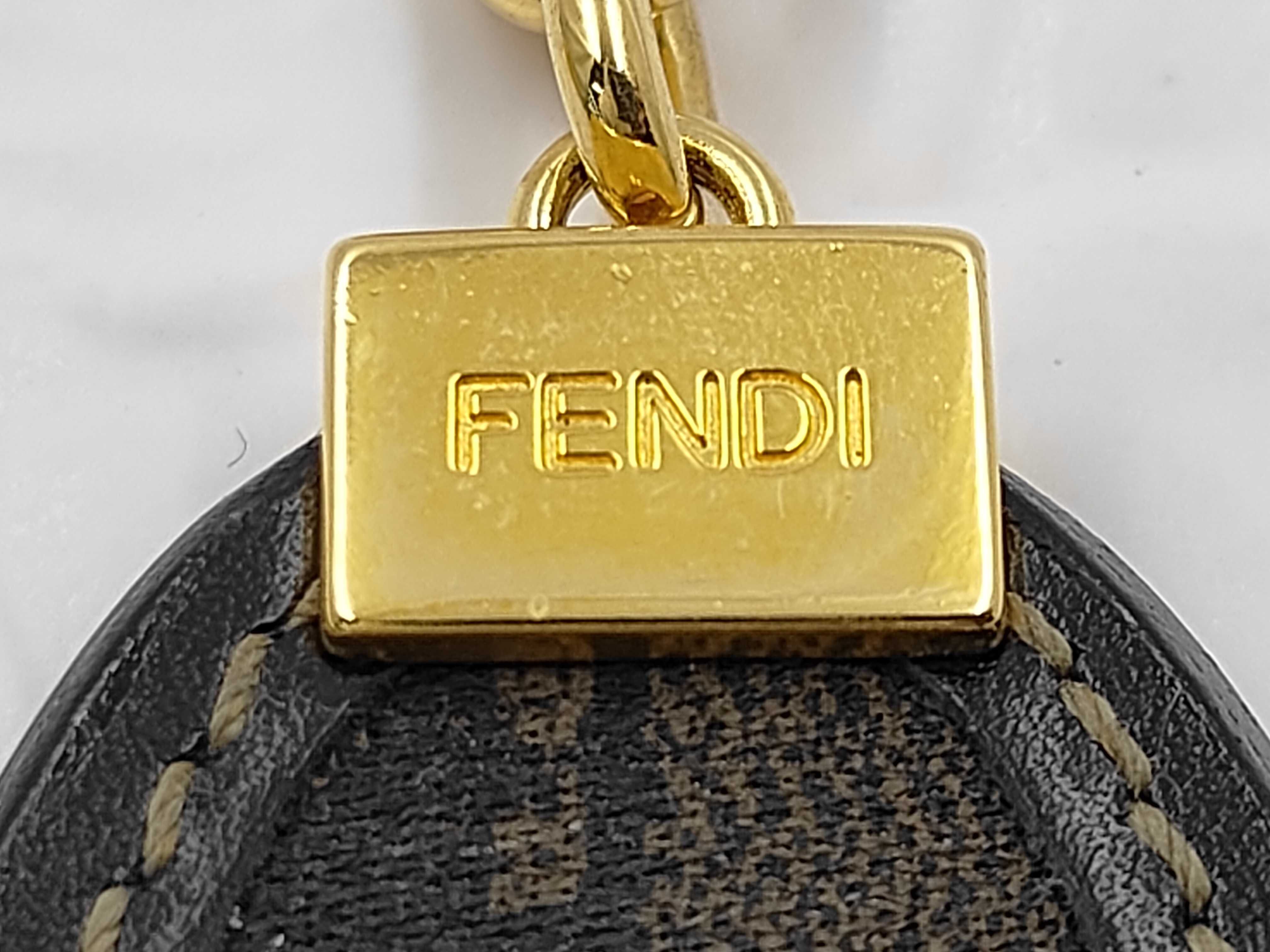 key charm, key case, key holder — view 4