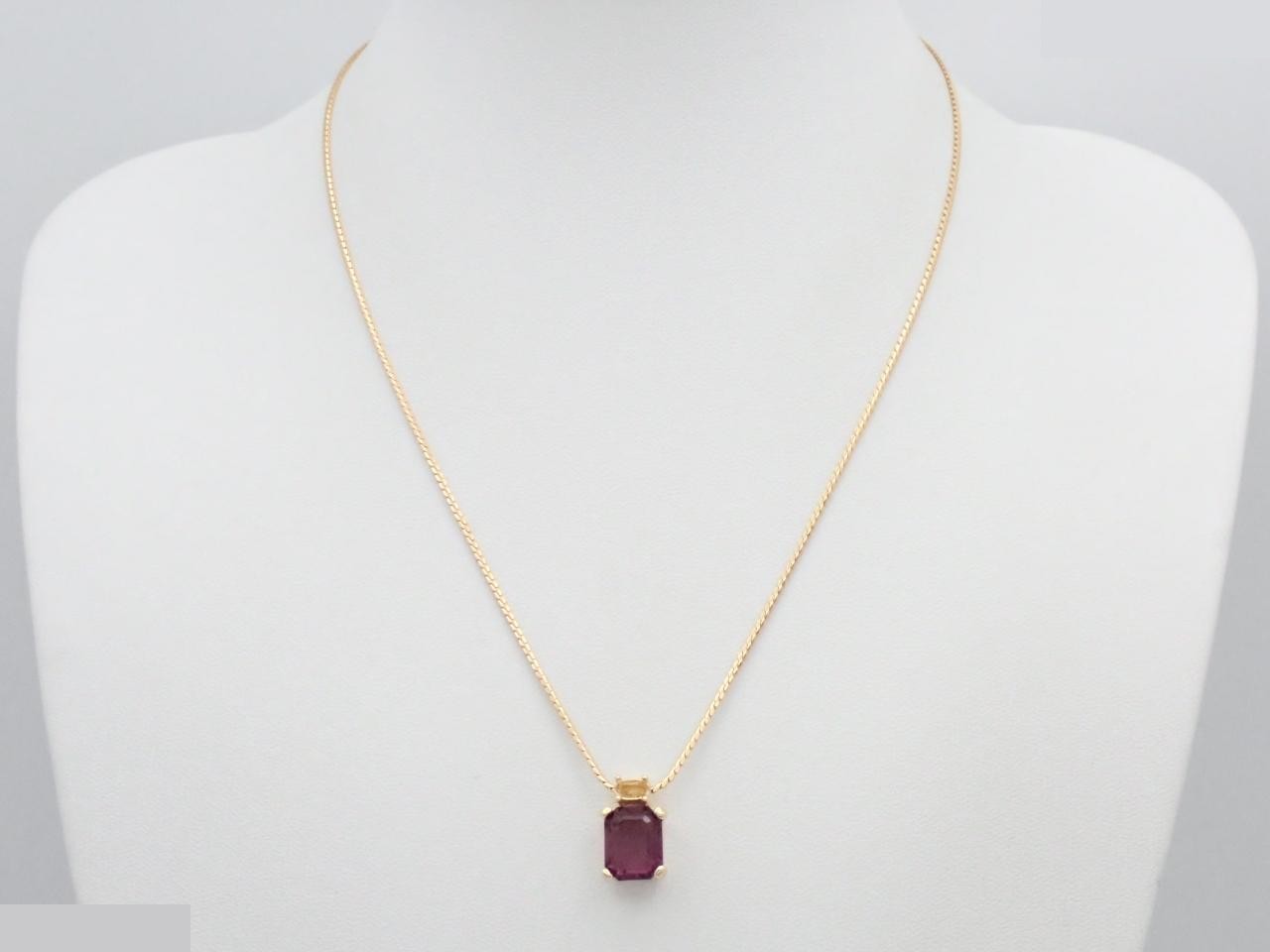 Other line: Precious metals, necklaces, pendants, neck circumference approximately 44 cm. — view 3
