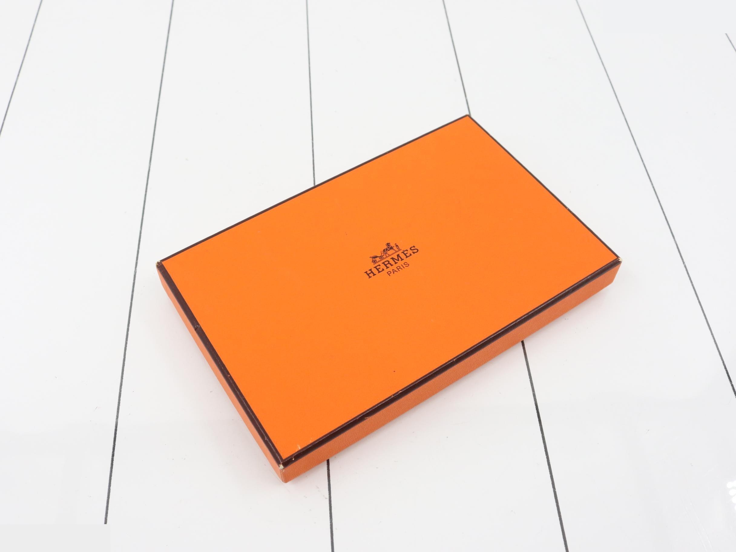 with box — view 4