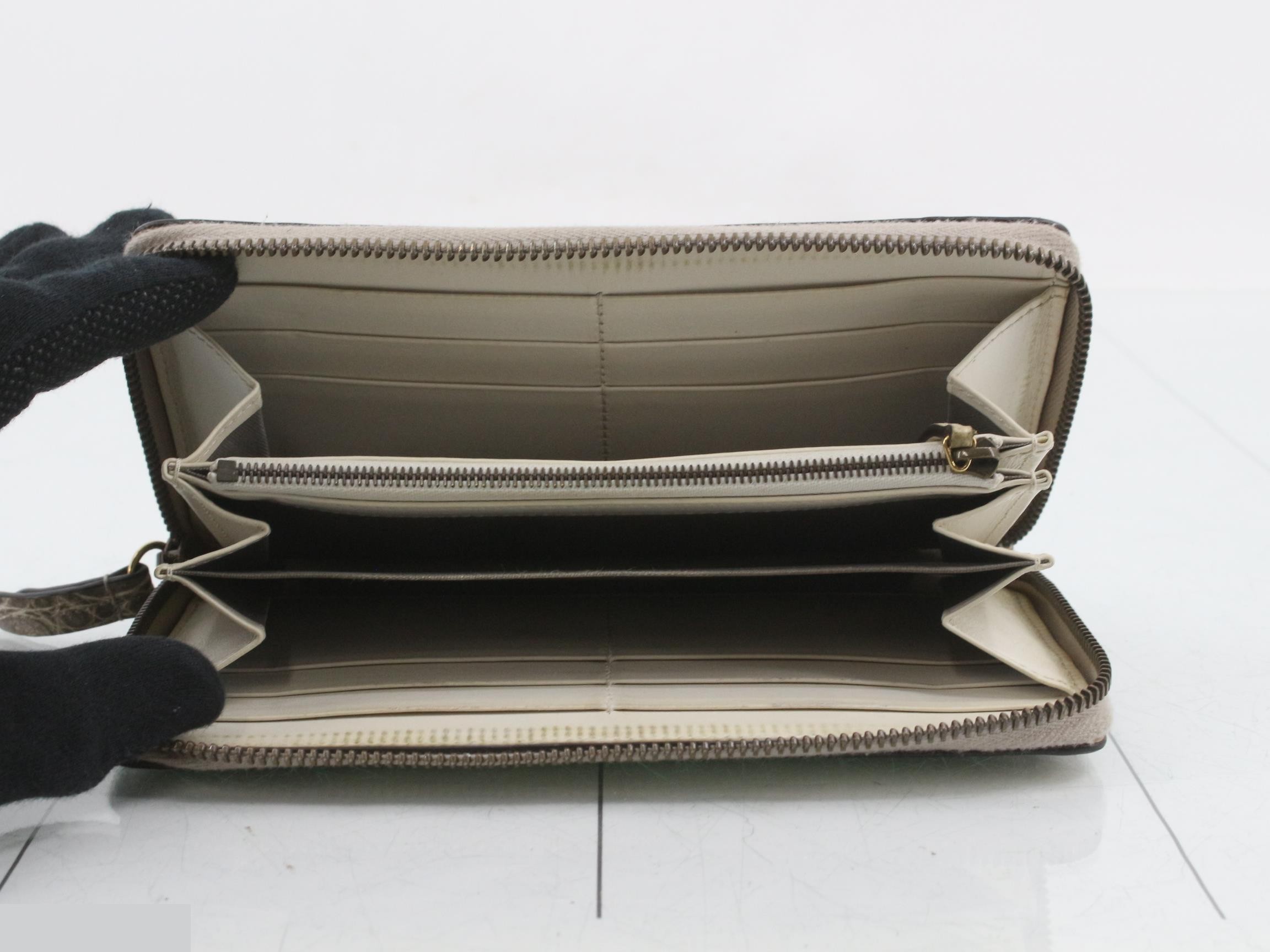 Logo Leather Long Wallet Bamboo Wallet — view 4