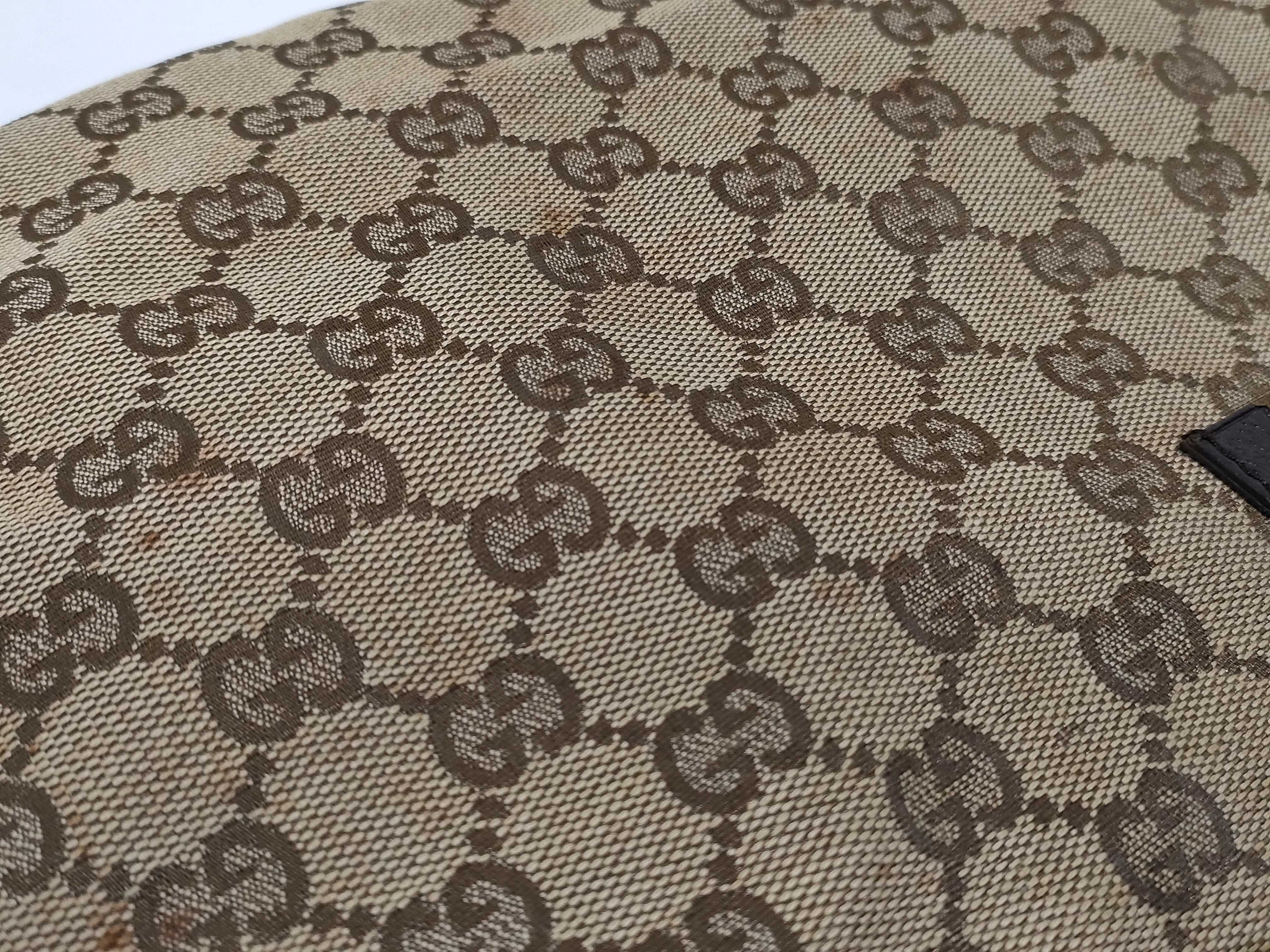 GG Canvas Shoulder Bag — view 14
