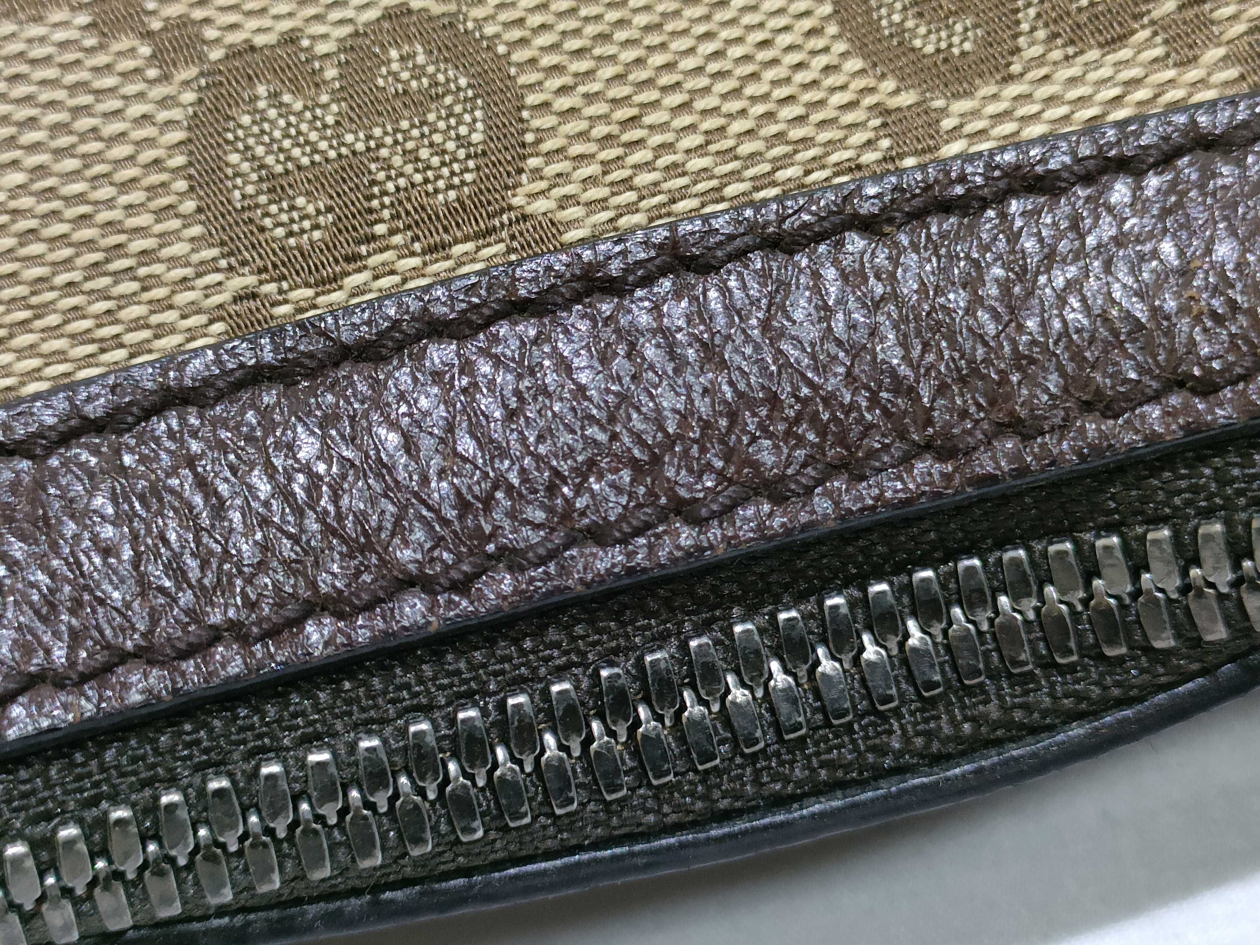 GG Canvas Shoulder Bag — view 8