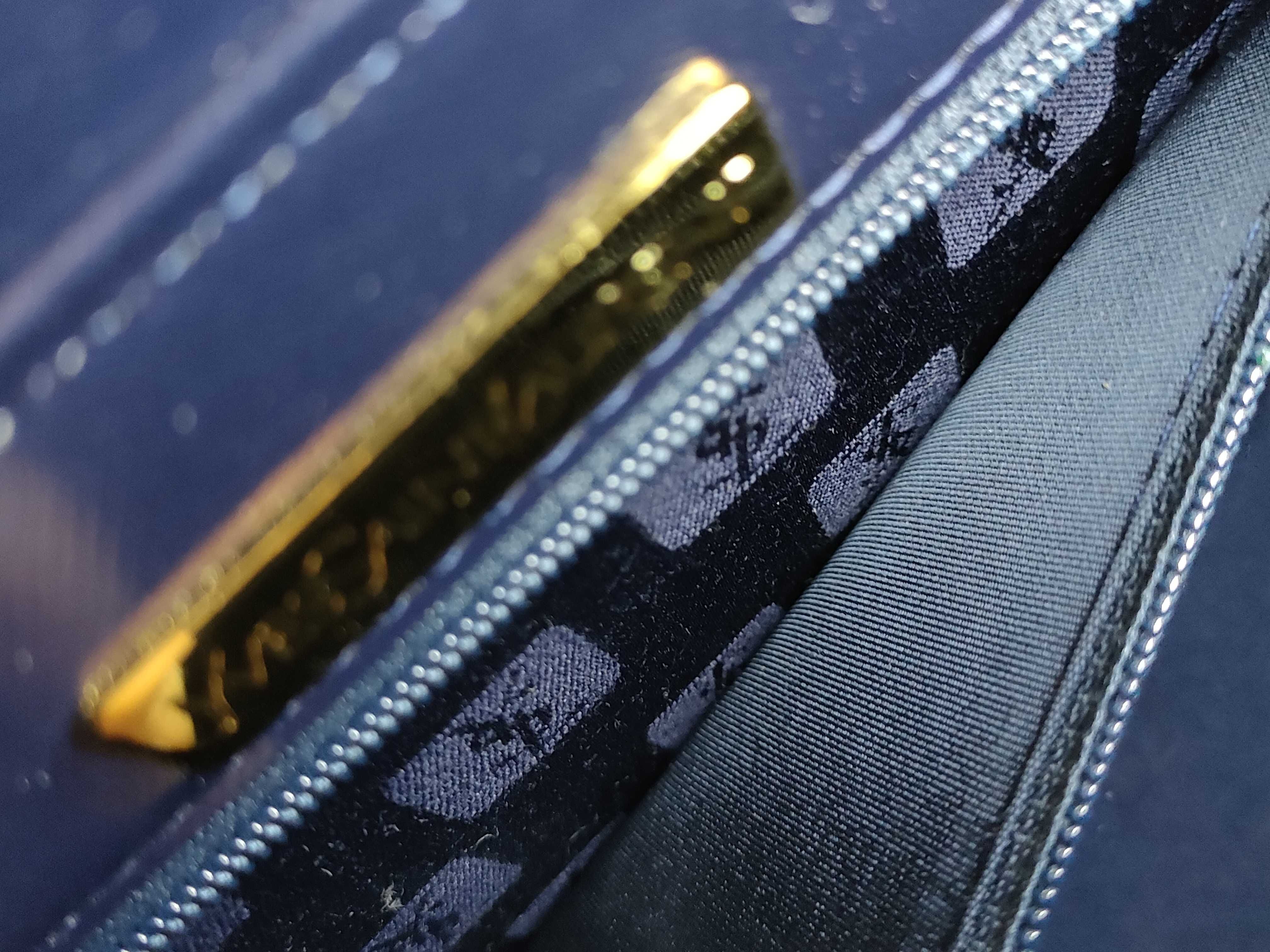 (YSL) / Handbag / Leather Handbag — view 11