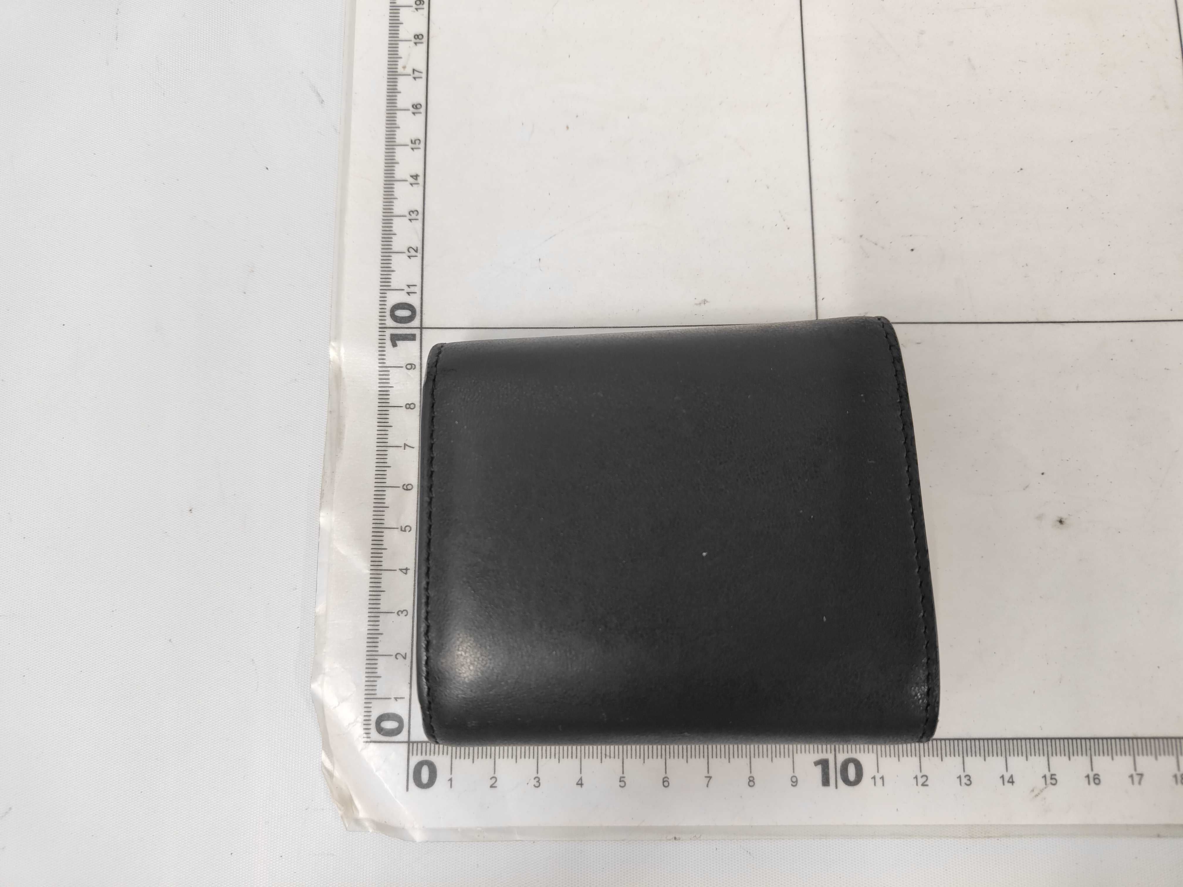 folding wallet — view 2