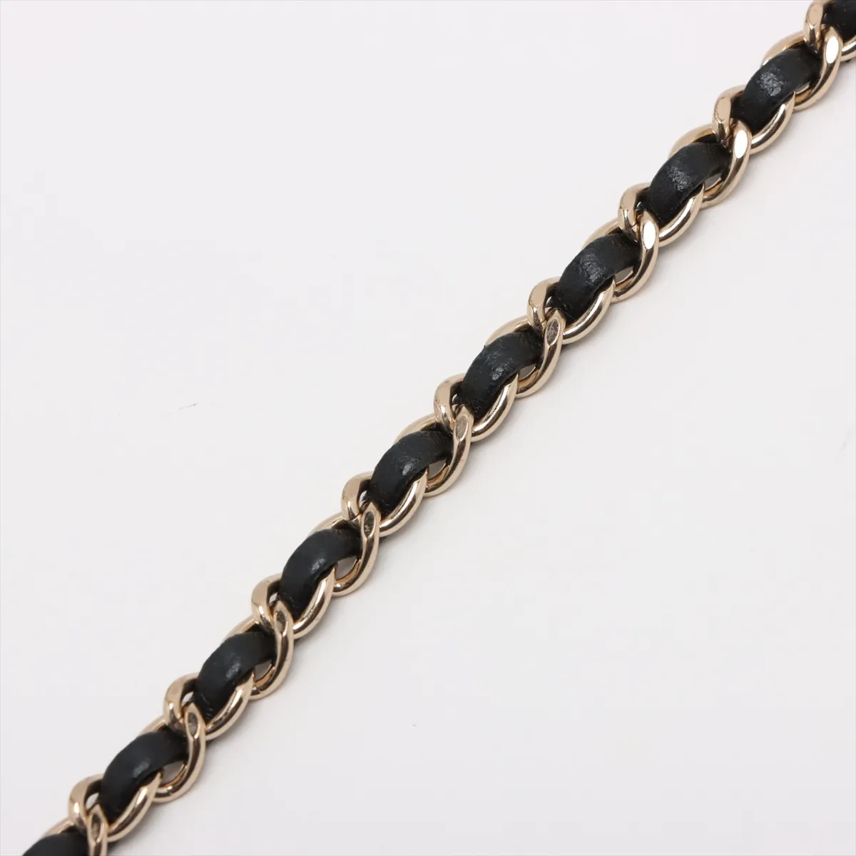Matelasse leather chain shoulder bag black gold hardware 26021737 26th series — view 9