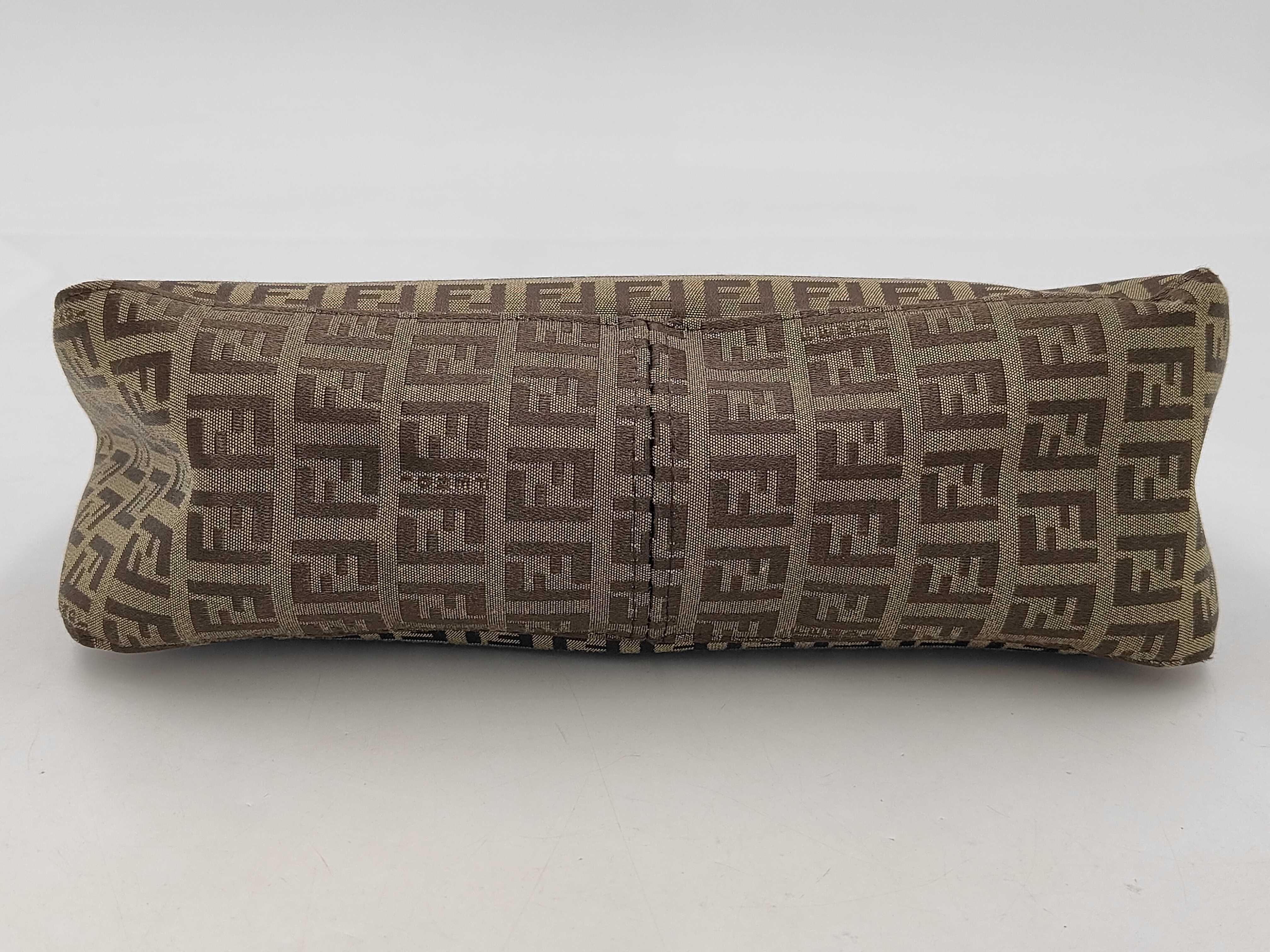 Zucchino Shoulder Bag — view 7