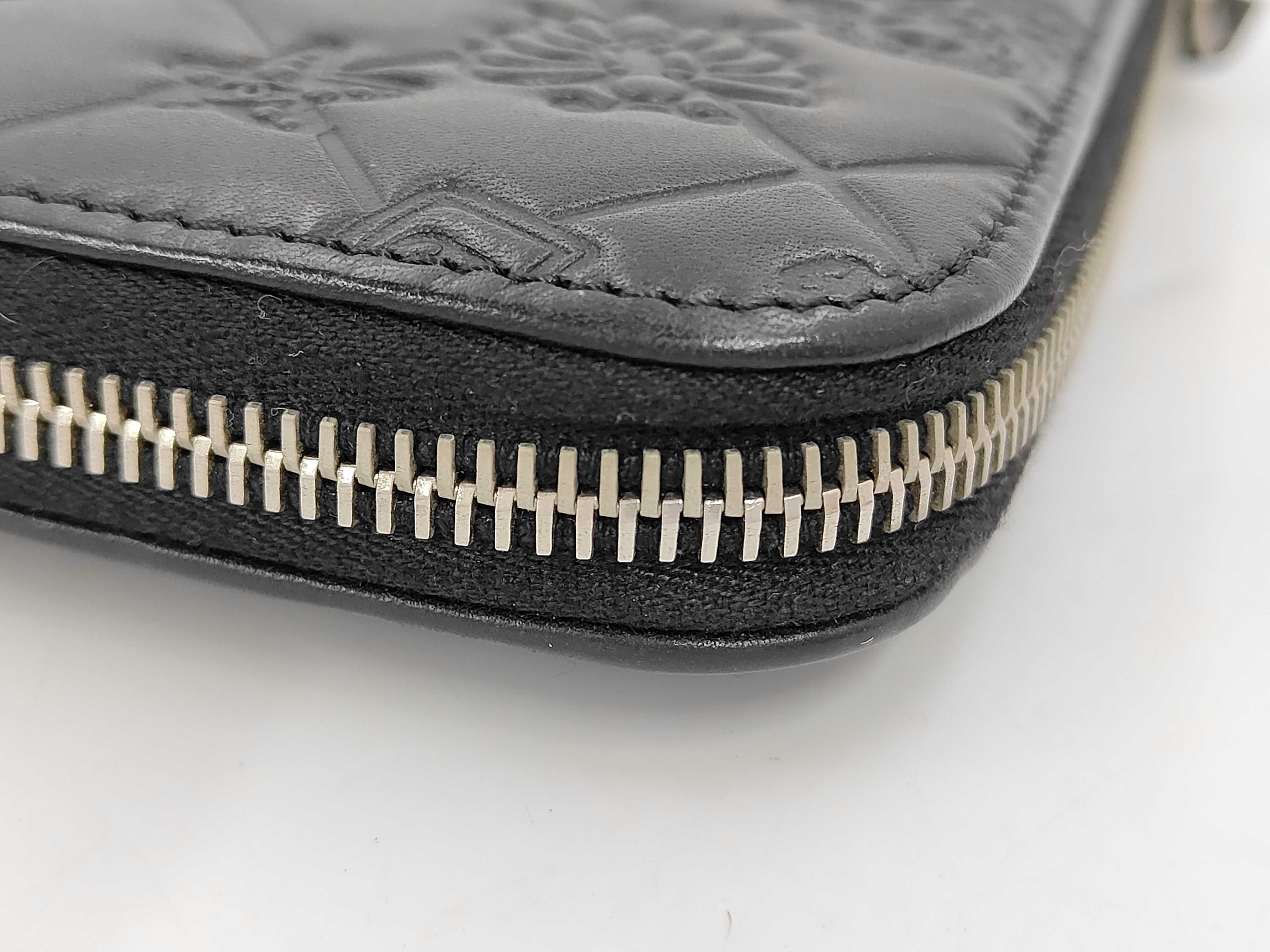 Tablet Case, Lambskin, Embossed, Black Bag — view 9