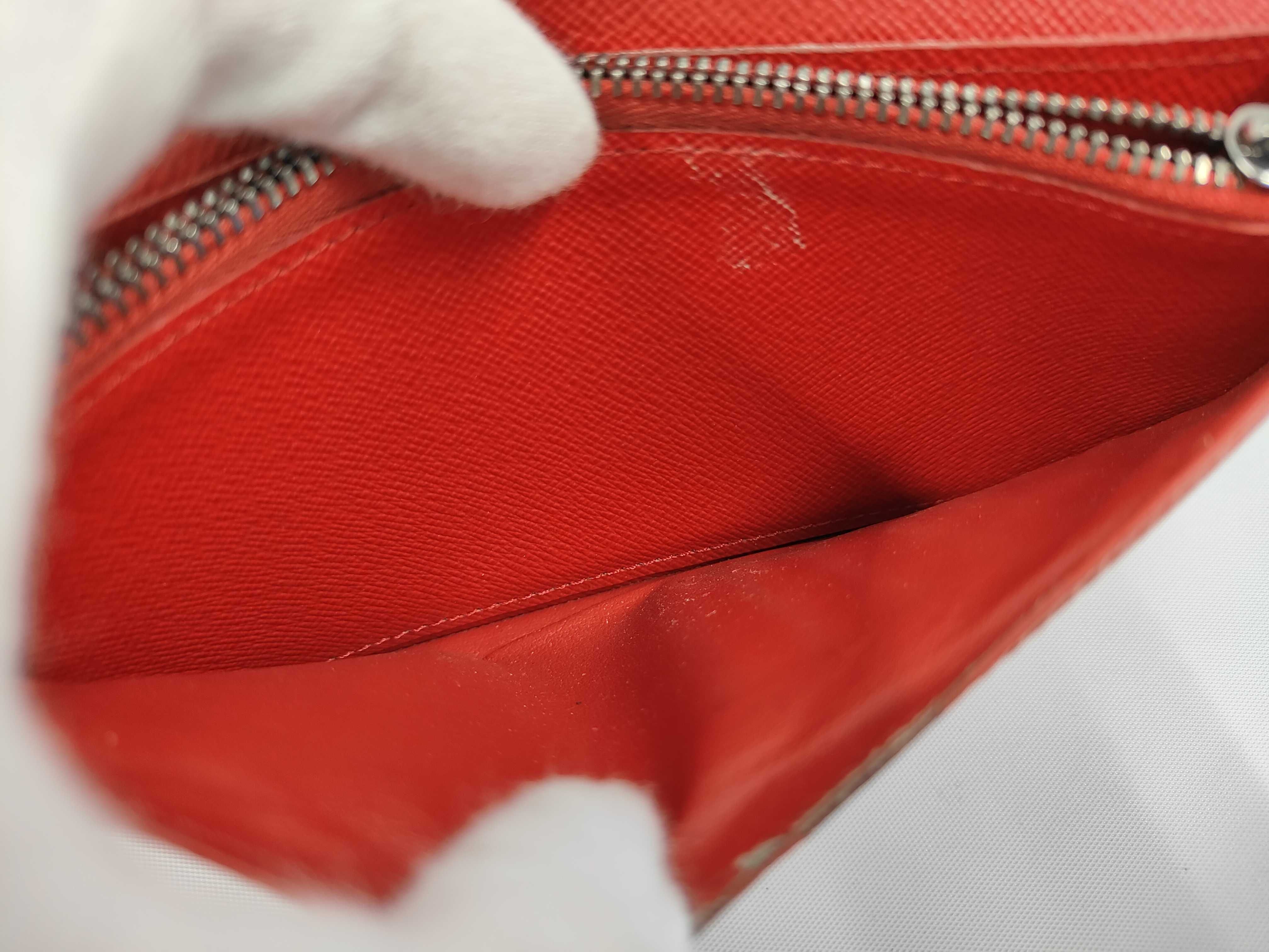 LV Monogram Graffiti Pochette Accessoires AR0051 Wallet — view 7
