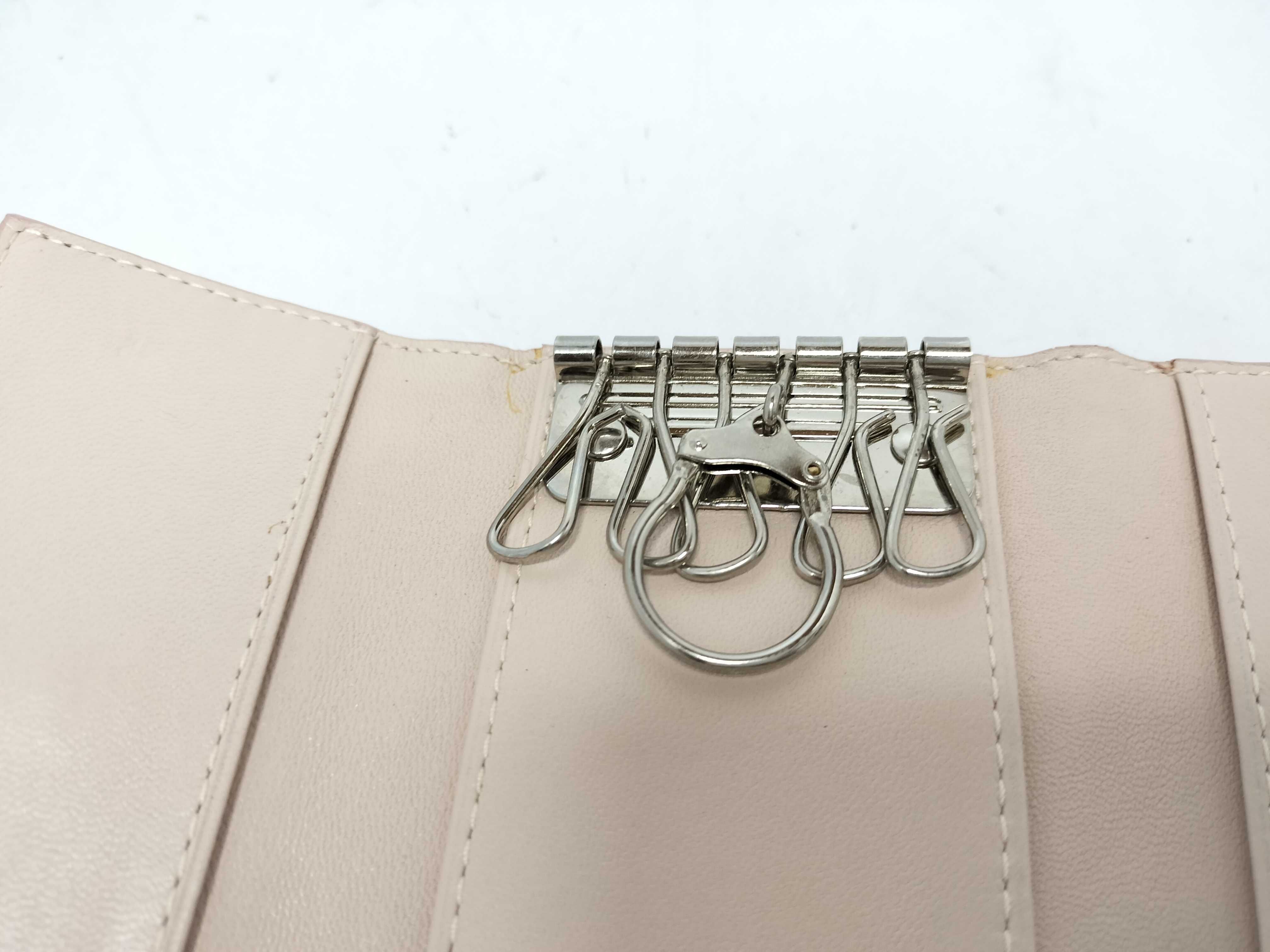 Key Case — view 9