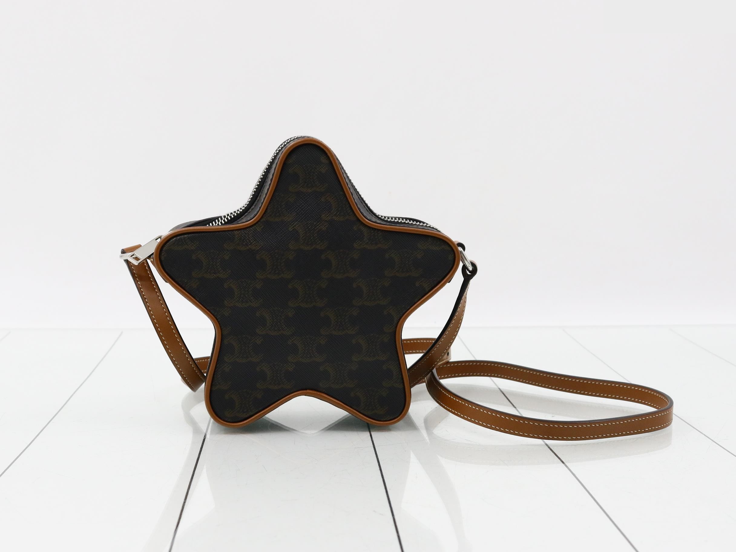 Triomphe Small Etoile Shoulder Bag